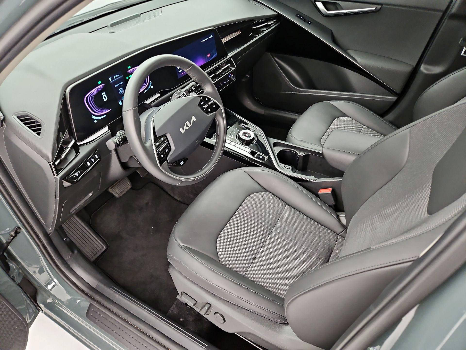 Thumbnail: 2025 Kia Niro - 11