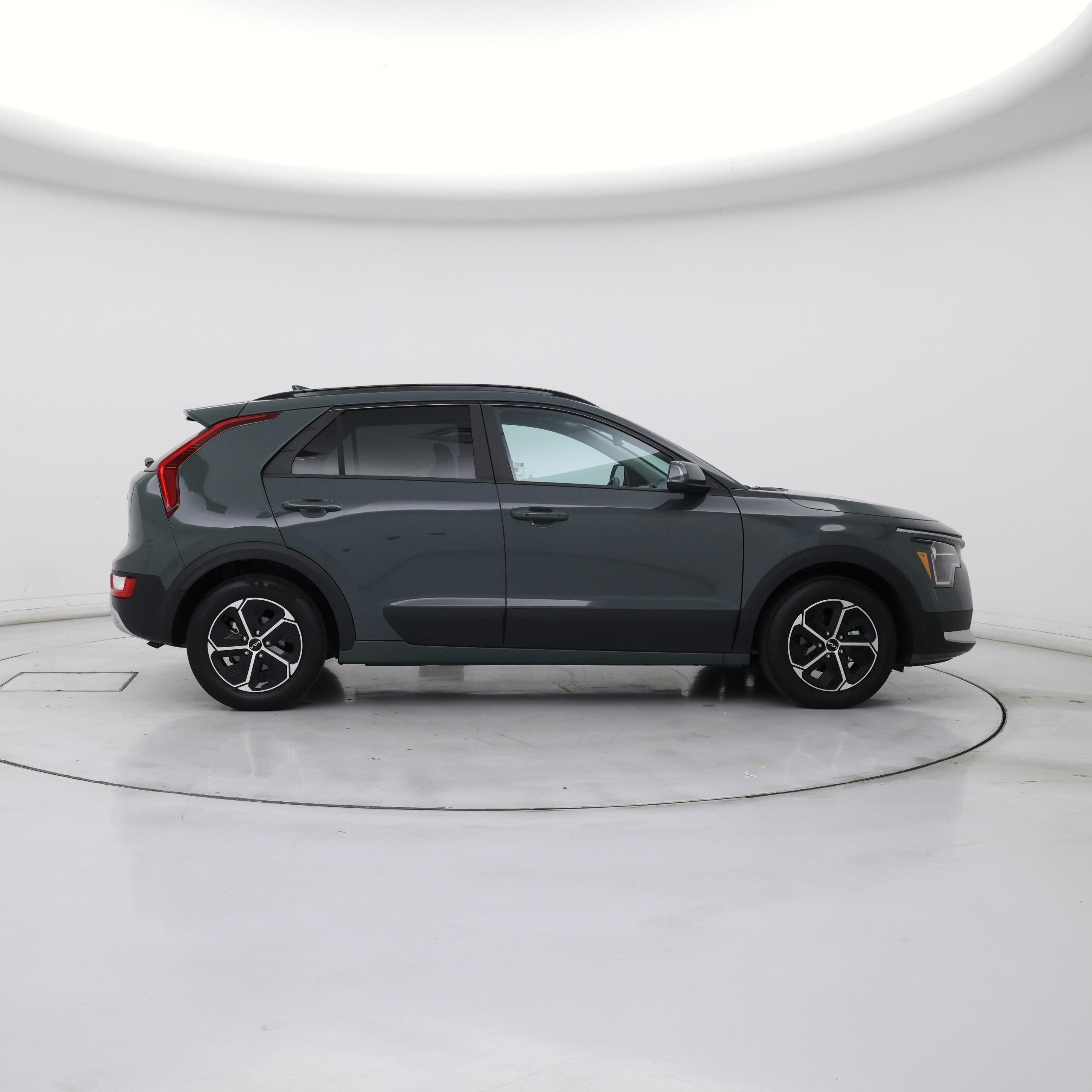 Thumbnail: 2025 Kia Niro - 7