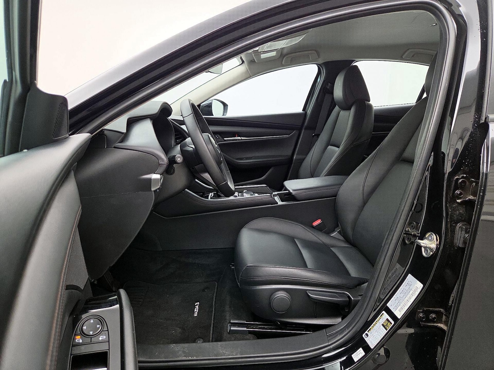 Side Airbags & Leatherette Seats