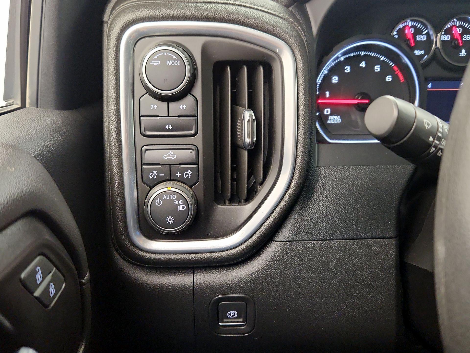 Thumbnail: 2022 Chevrolet Silverado 2500 - 13