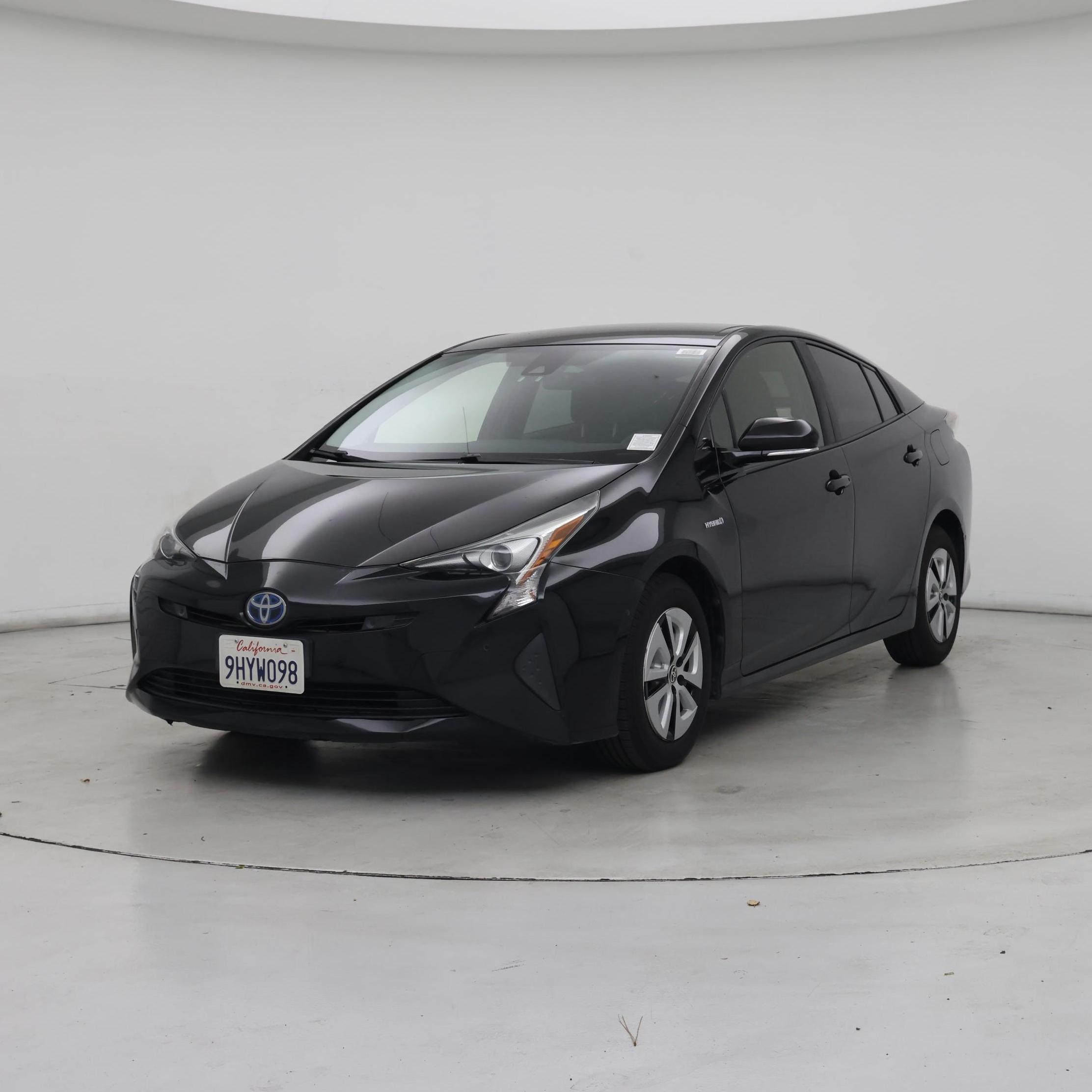 Thumbnail: 2018 Toyota Prius - 4