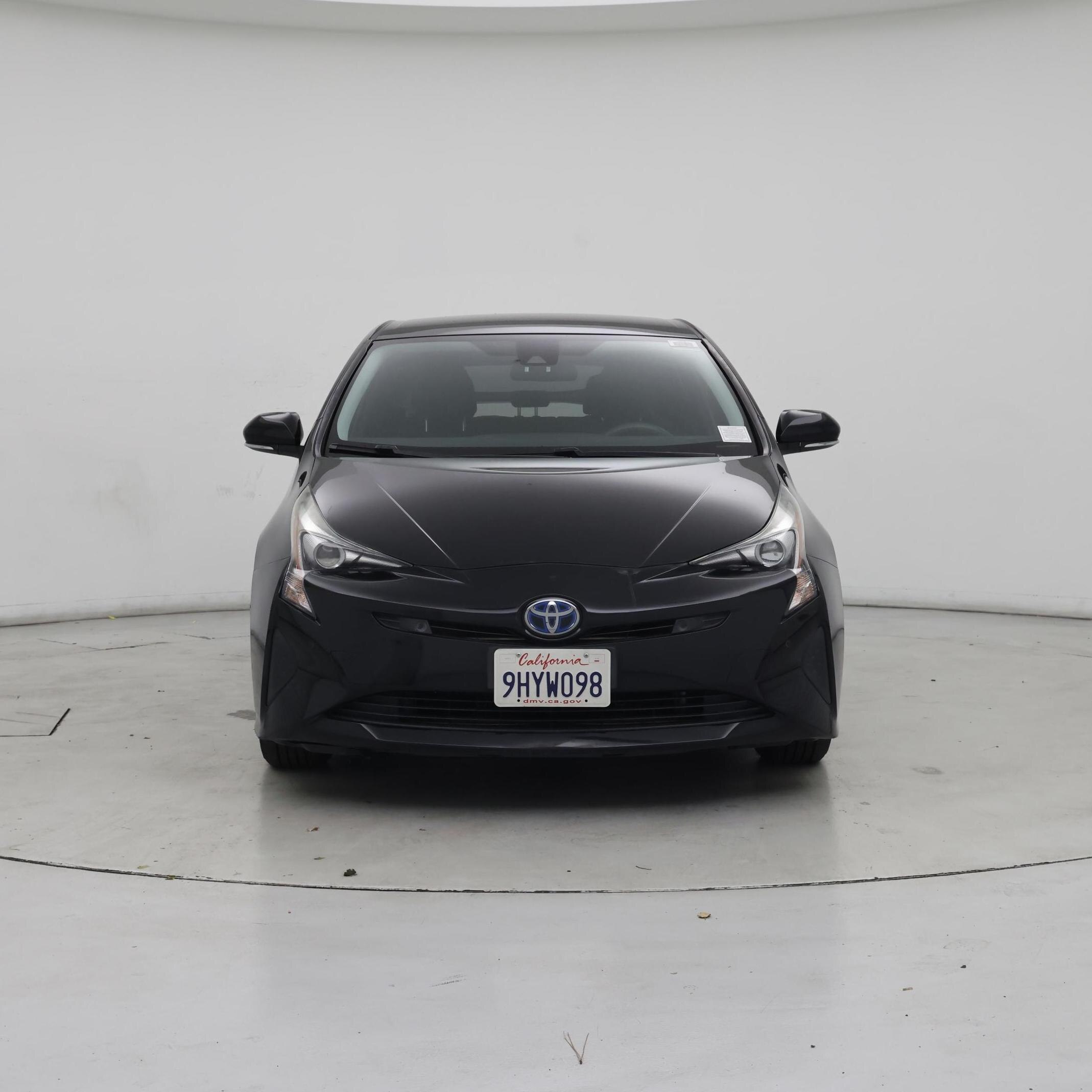 Thumbnail: 2018 Toyota Prius - 5