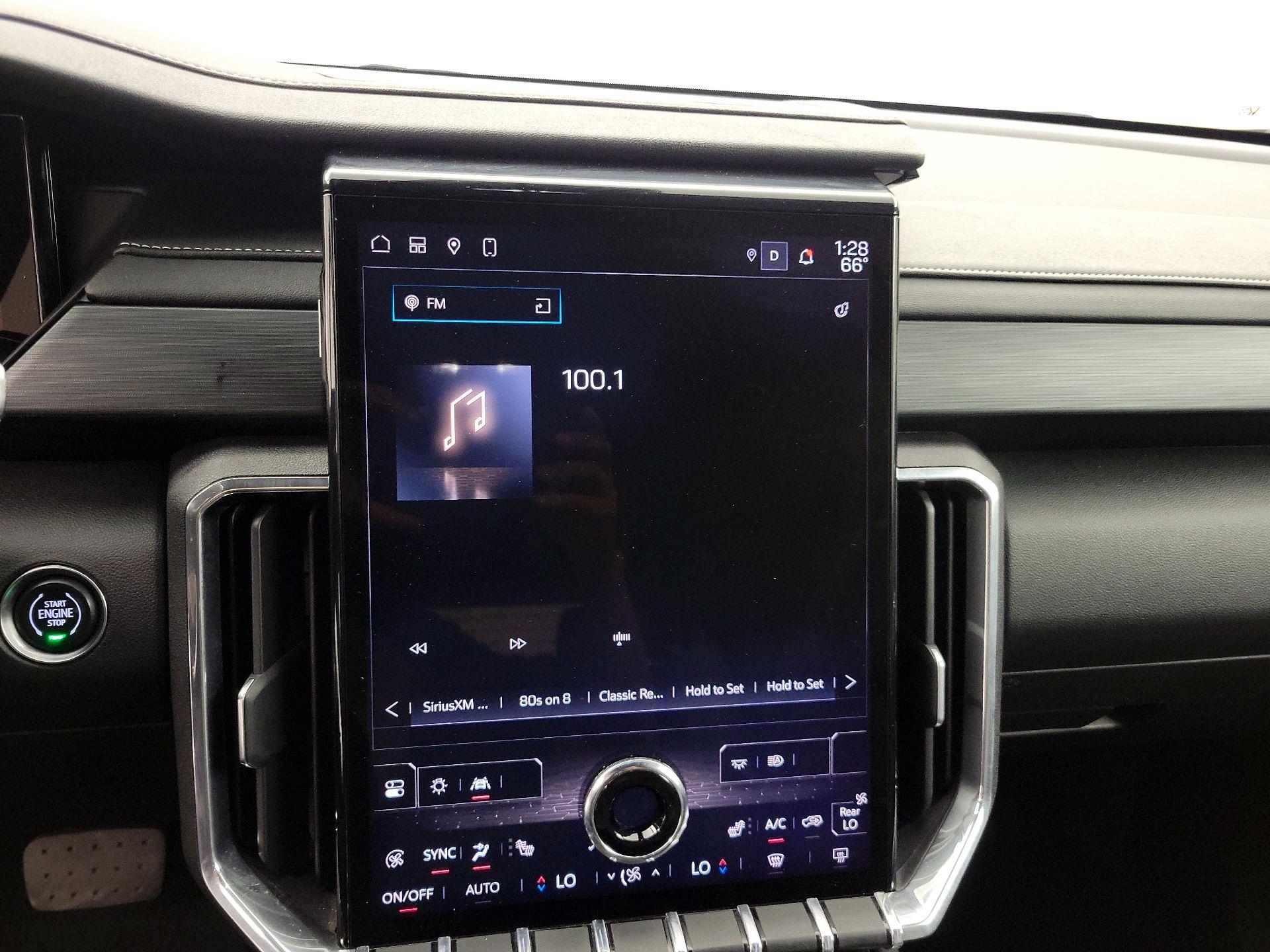 Thumbnail: 2024 GMC Acadia - 16