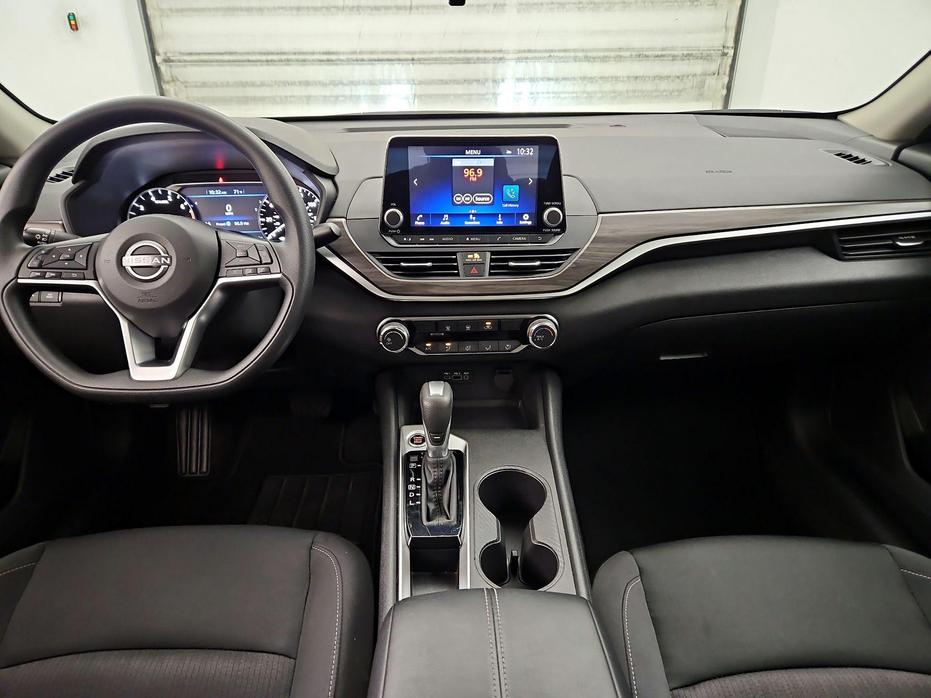 Thumbnail: 2025 Nissan Altima - 9