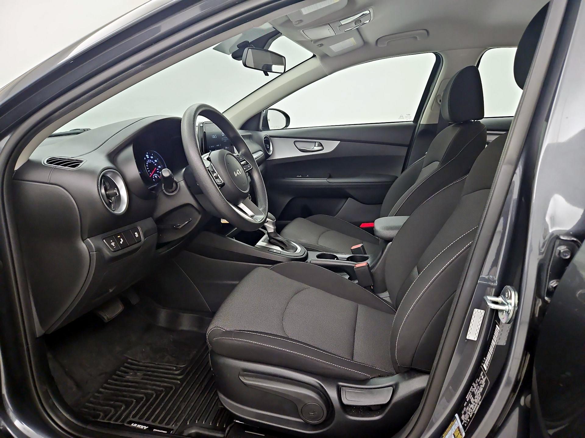 Thumbnail: 2024 Kia Forte - 11