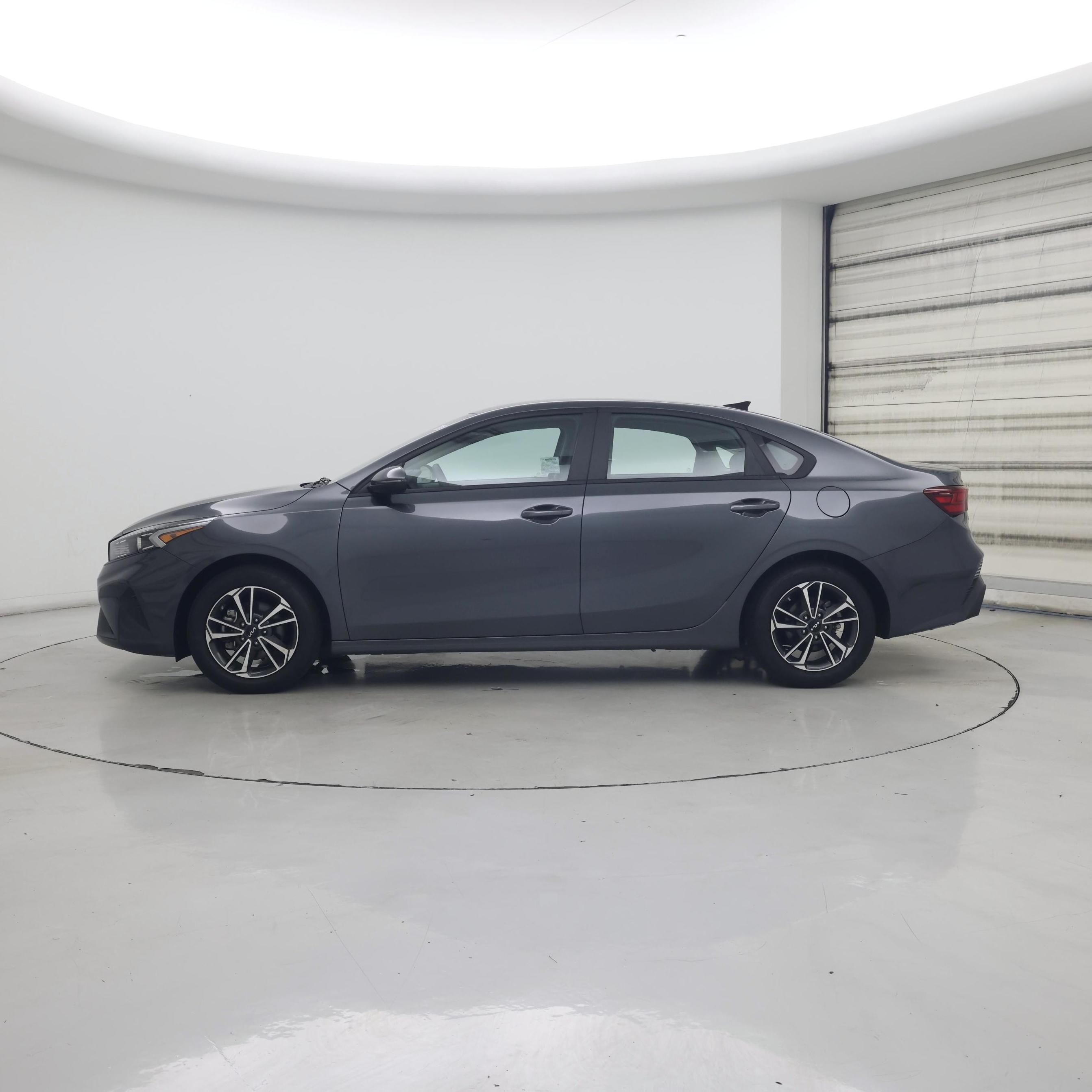 Thumbnail: 2024 Kia Forte - 3