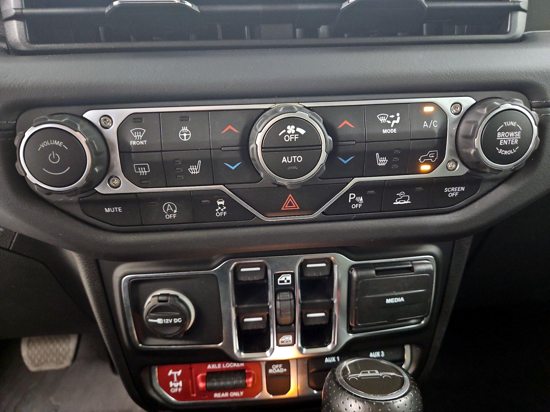 Thumbnail: 2025 Jeep Gladiator - 17