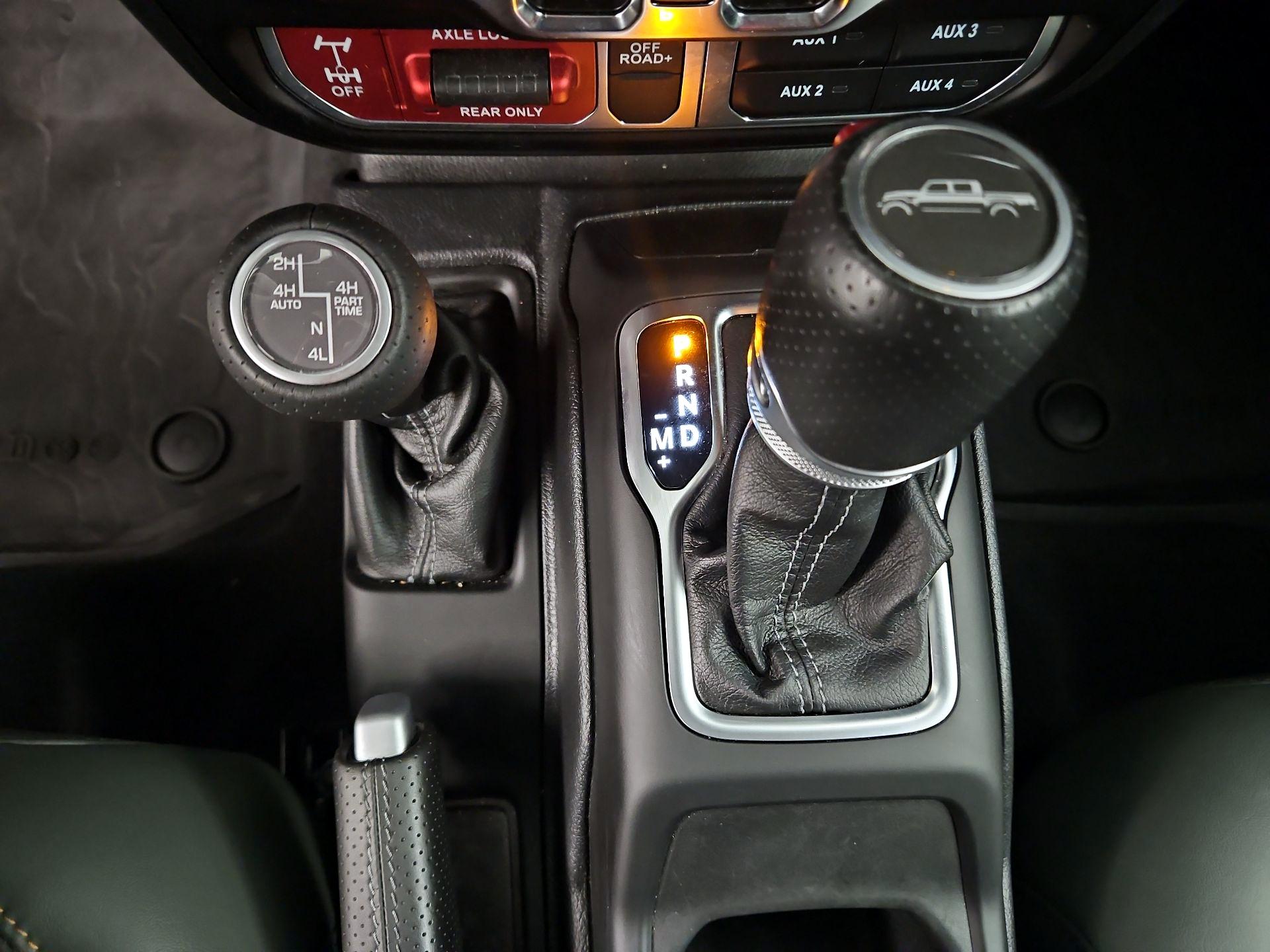 Thumbnail: 2025 Jeep Gladiator - 18