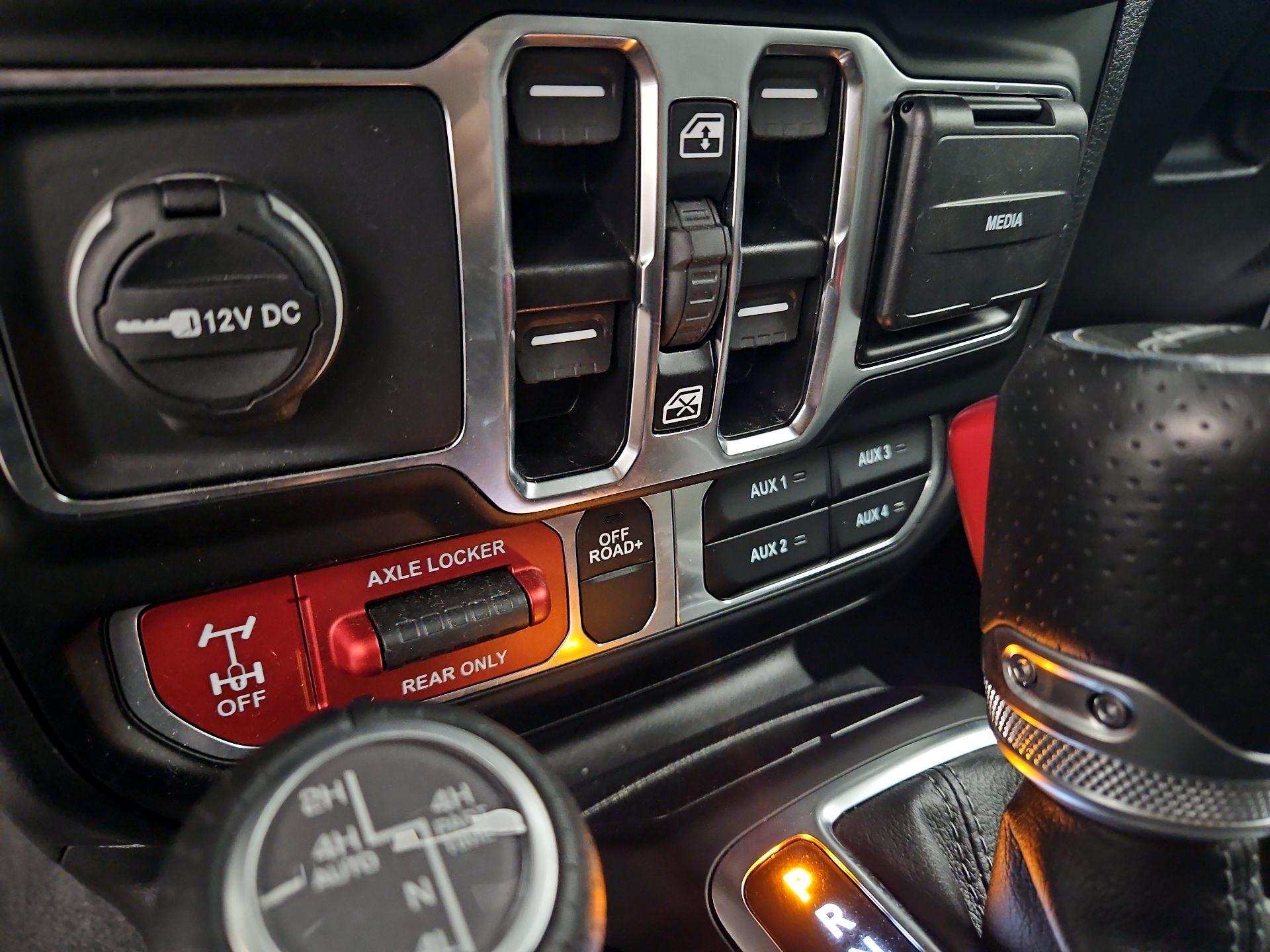 Thumbnail: 2025 Jeep Gladiator - 19