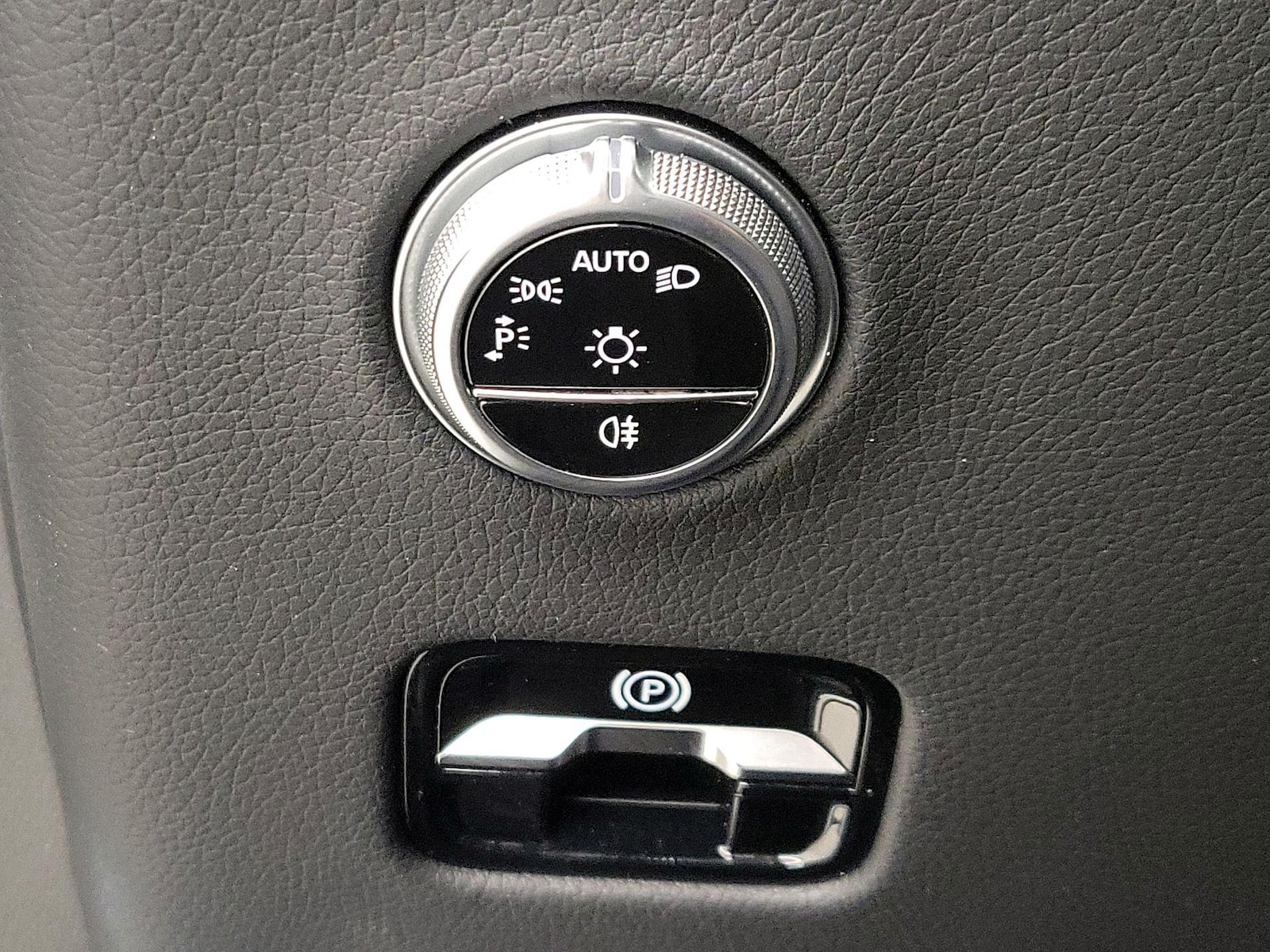 2024 Mercedes-Benz GLC GLC 300 - Photo 14