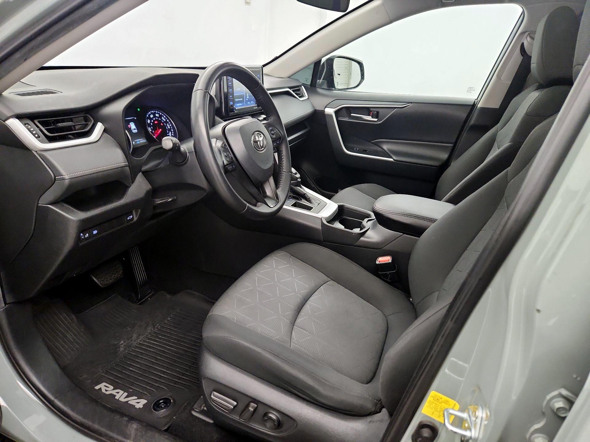 Thumbnail: 2021 Toyota RAV4 - 11