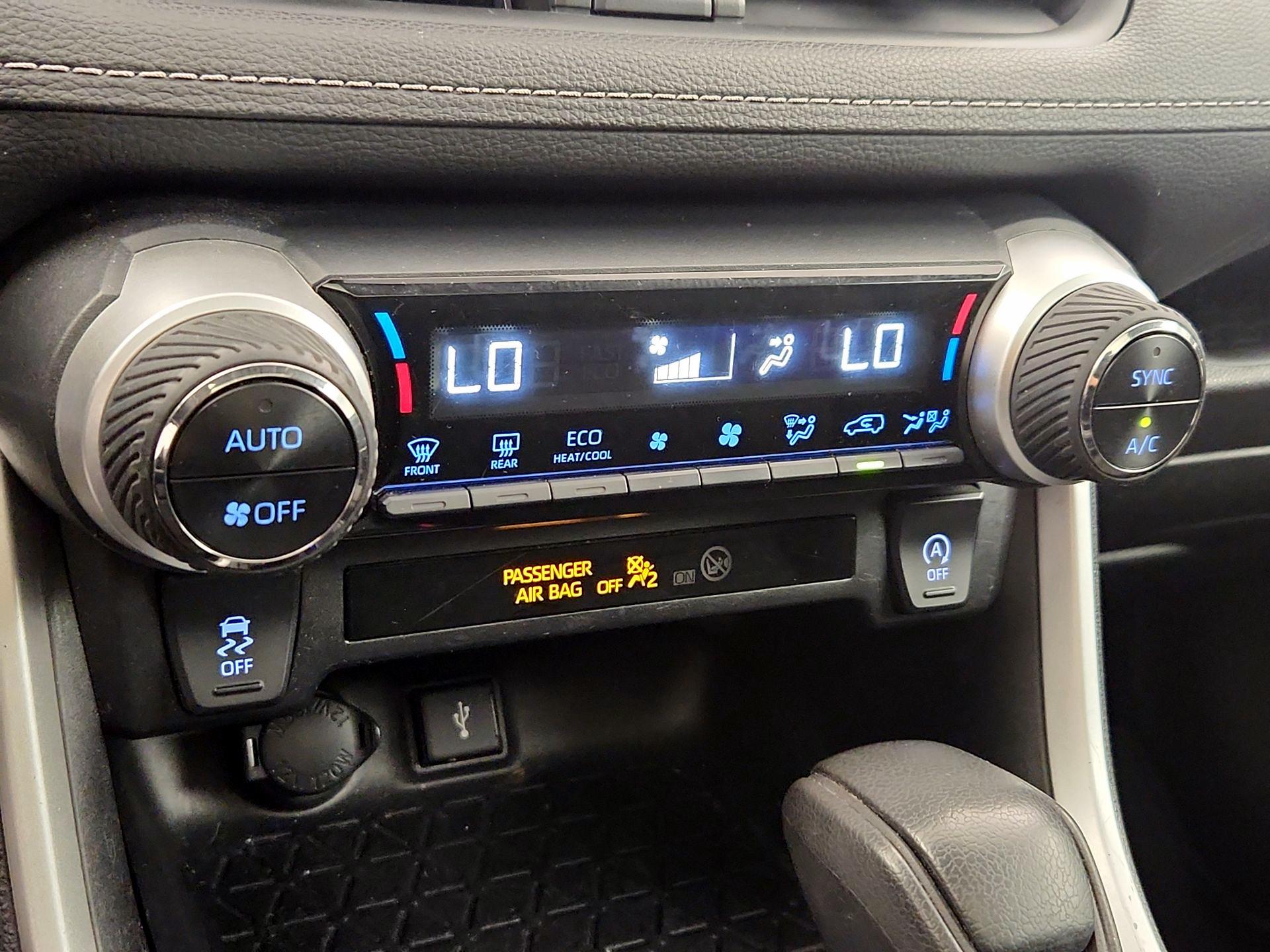 Thumbnail: 2021 Toyota RAV4 - 16