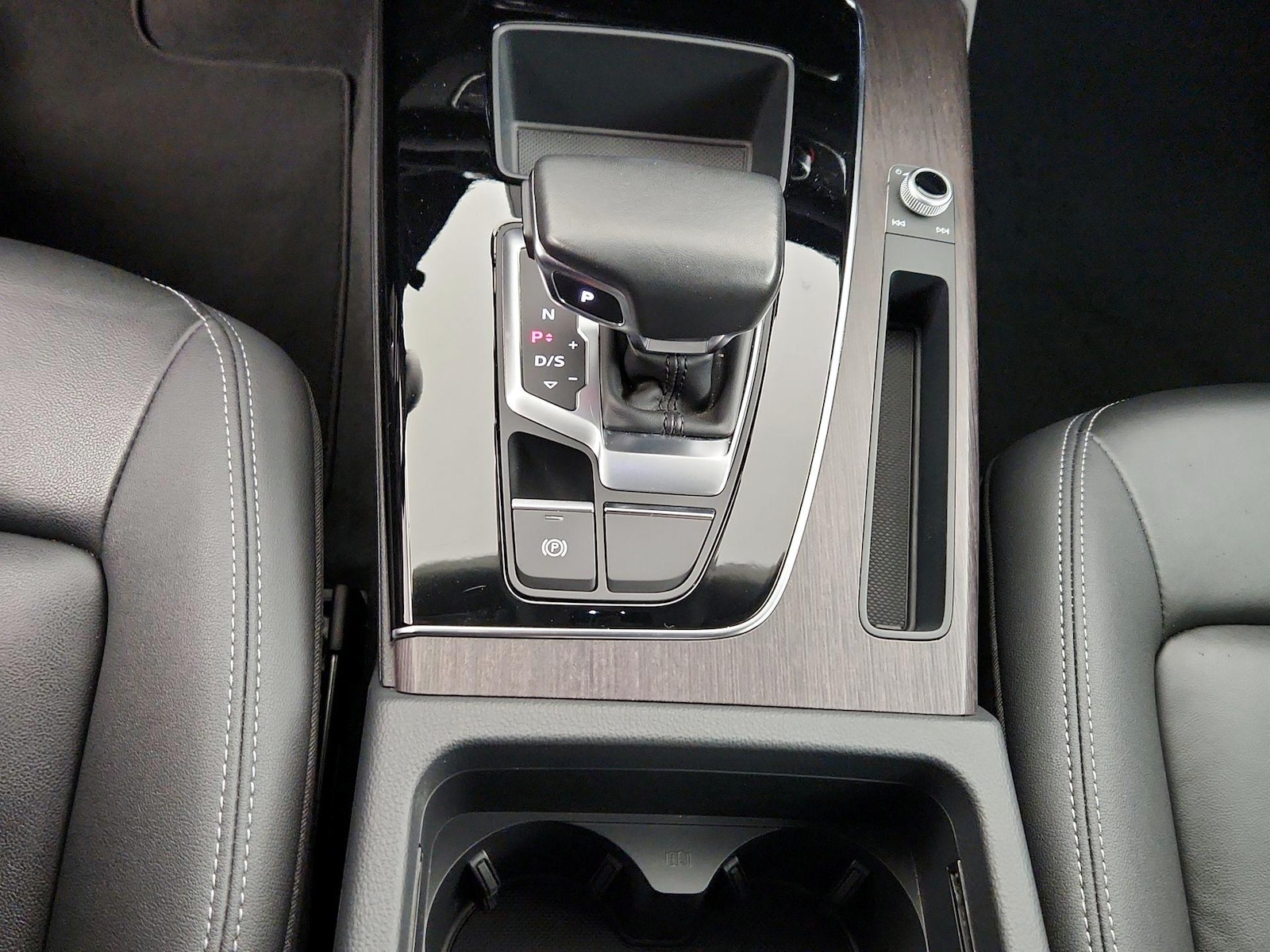 2022 Audi Q5 Premium - Photo 18