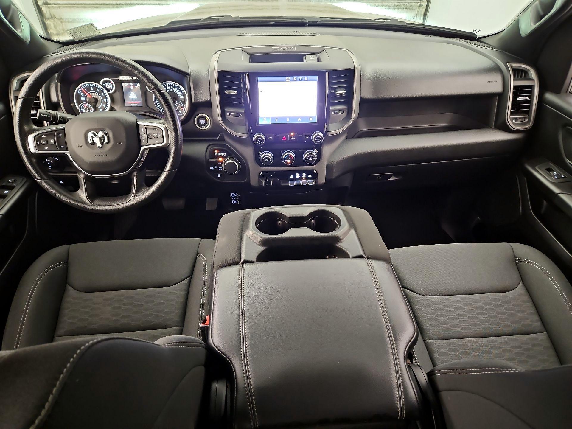 Thumbnail: 2025 RAM 1500 - 9