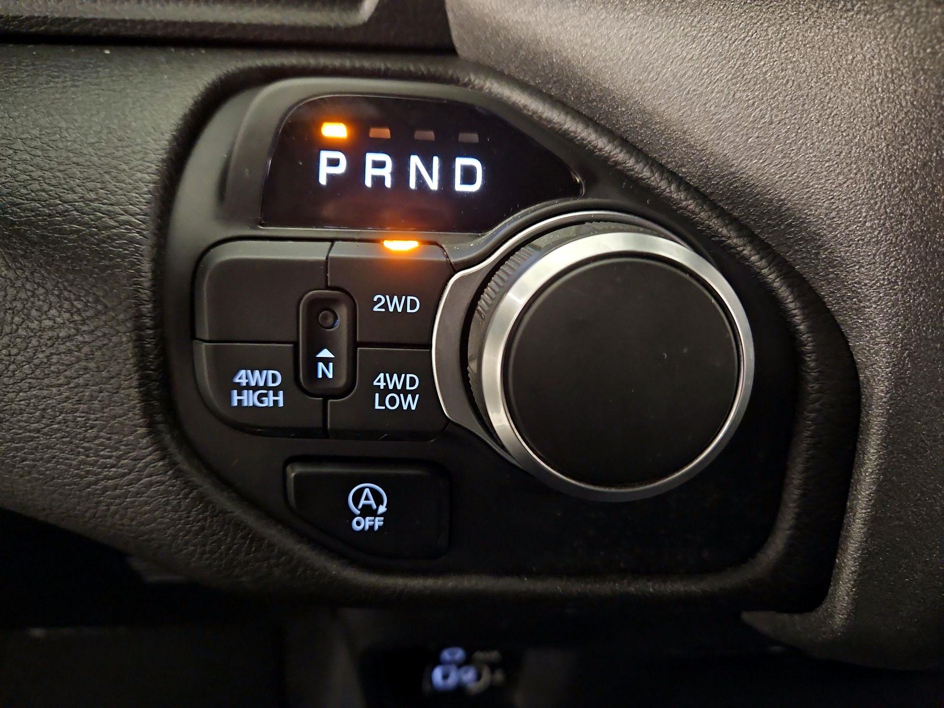 Thumbnail: 2025 RAM 1500 - 17