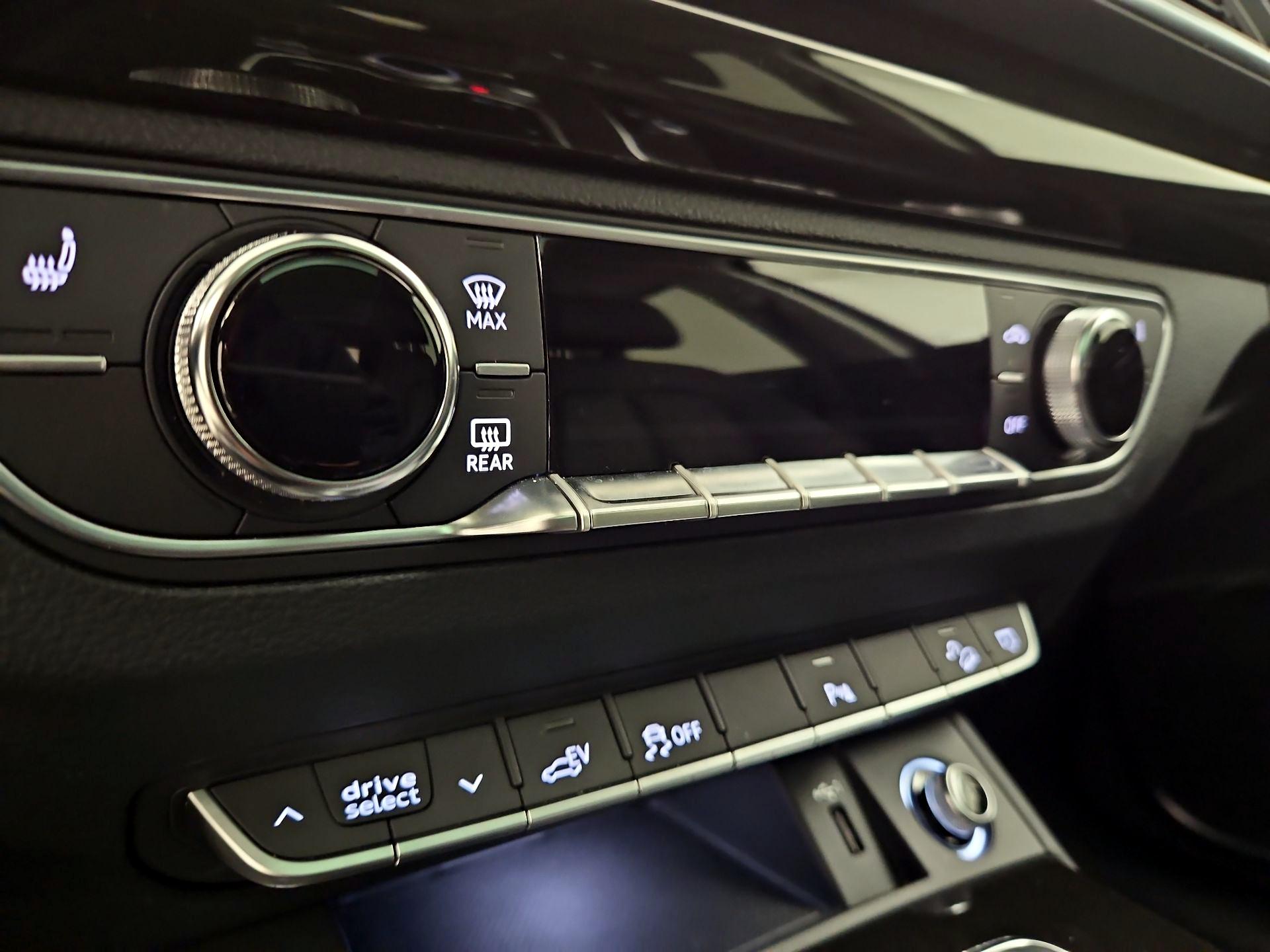 Thumbnail: 2020 Audi Q5 - 17