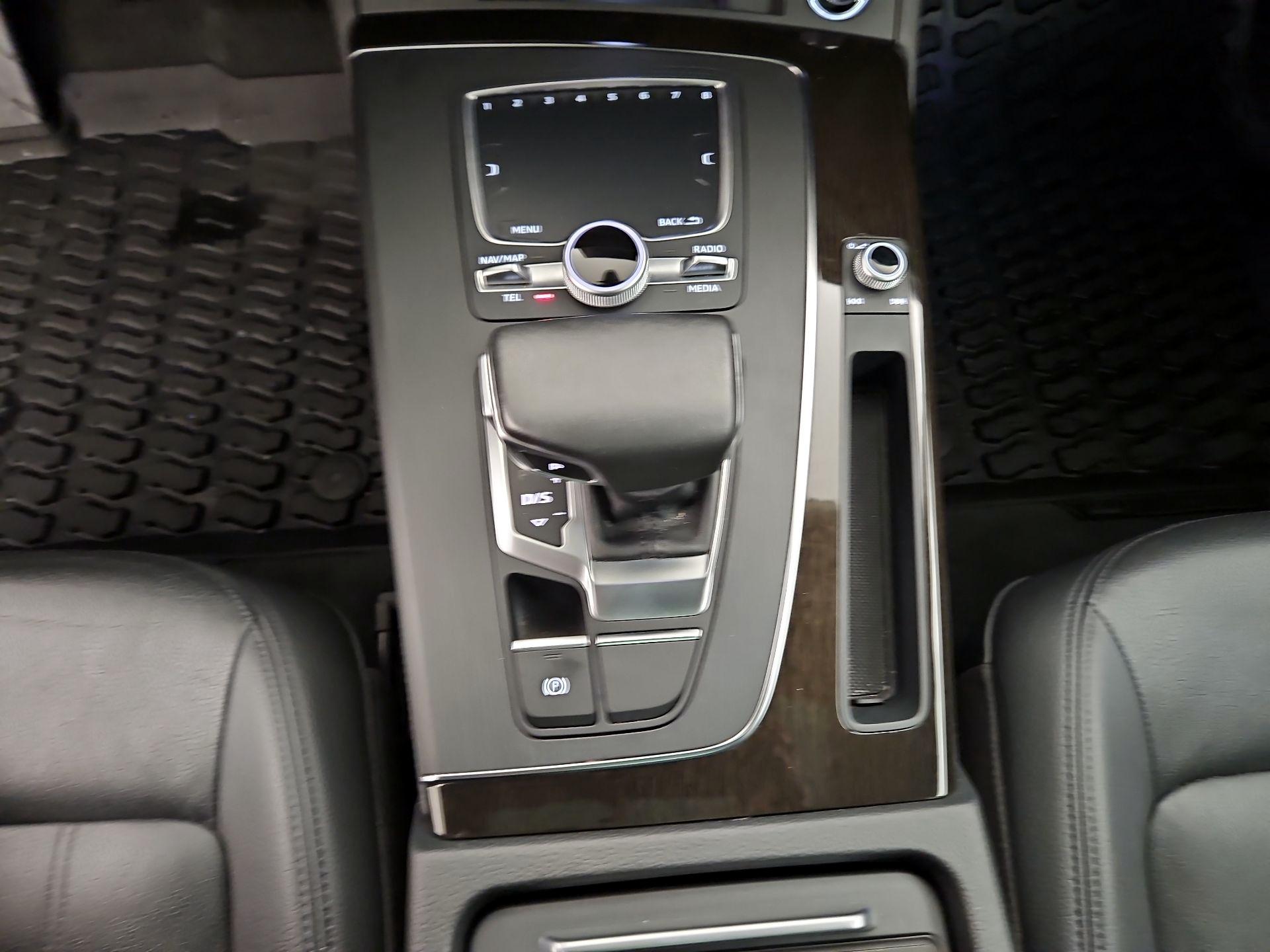 Thumbnail: 2020 Audi Q5 - 18