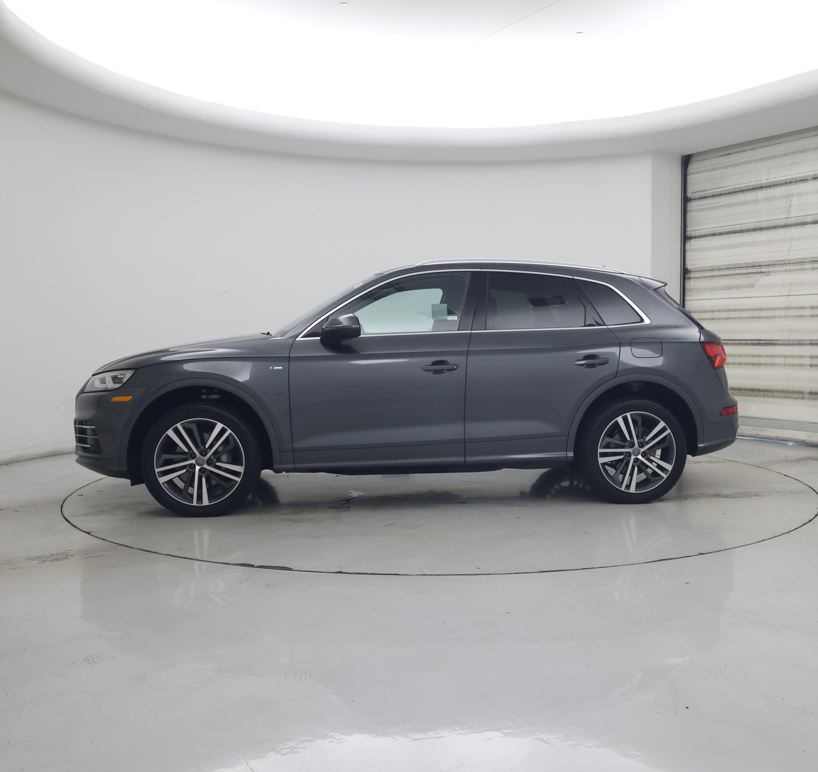 Thumbnail: 2020 Audi Q5 - 3