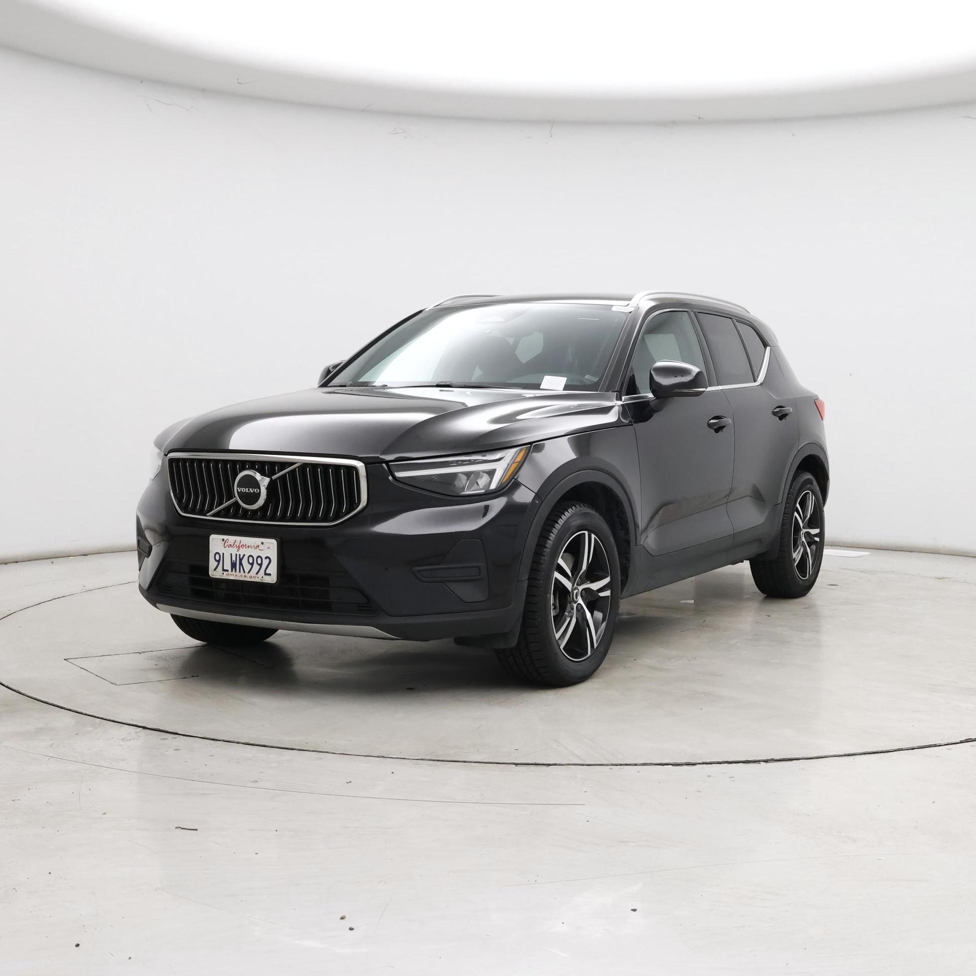 Thumbnail: 2024 Volvo XC40 - 4