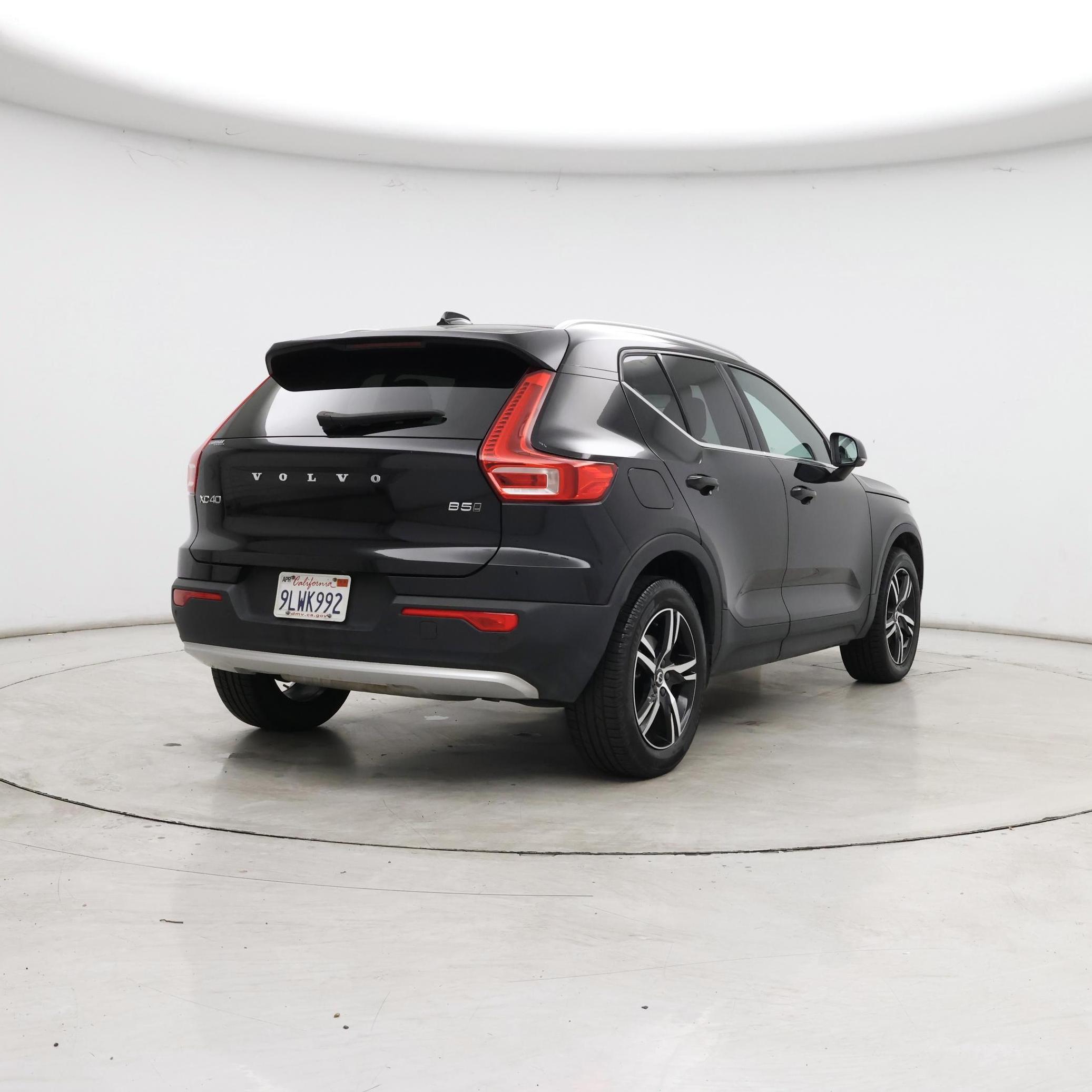 Thumbnail: 2024 Volvo XC40 - 8