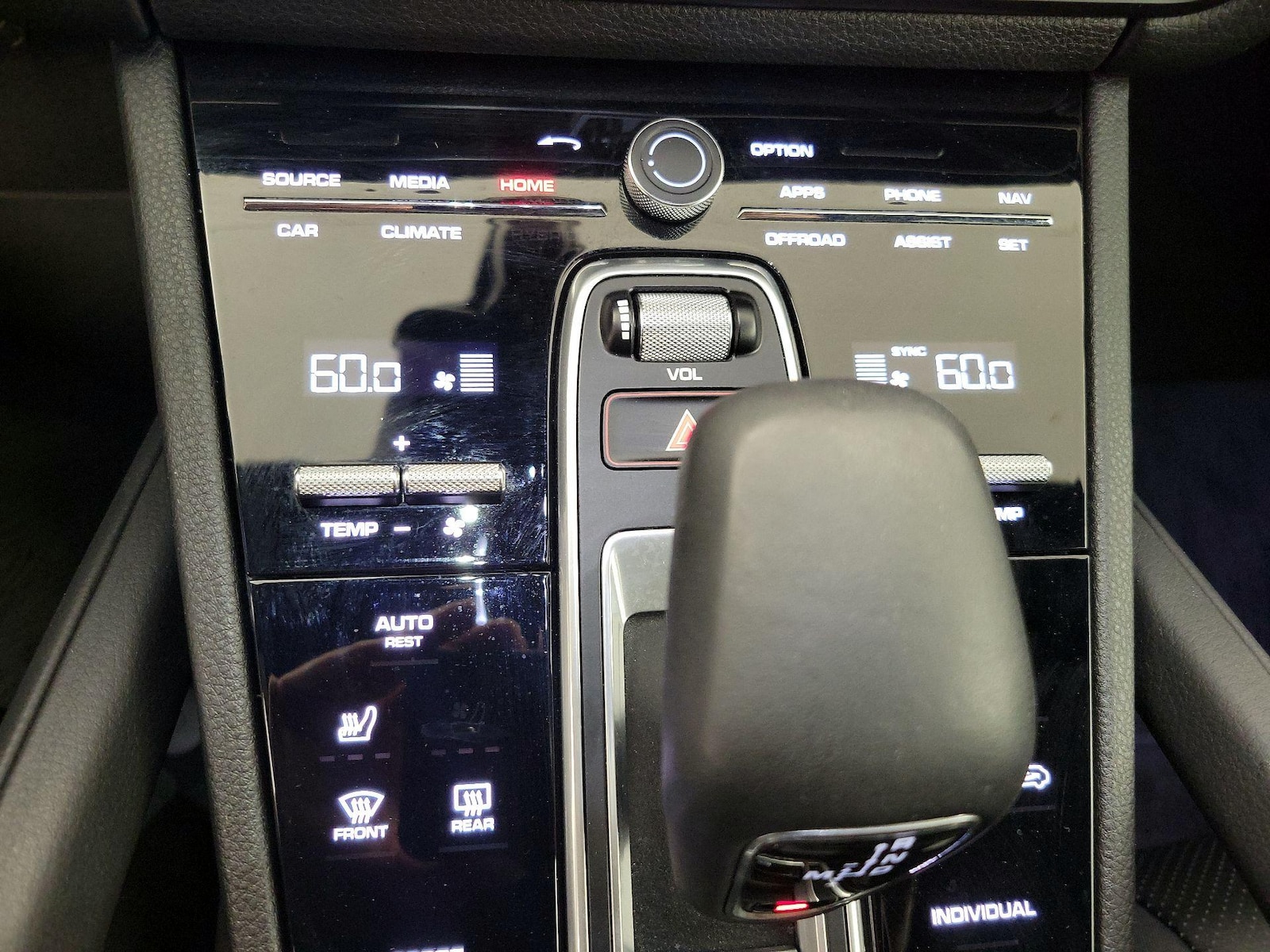 2020 Porsche Cayenne Base - Photo 18