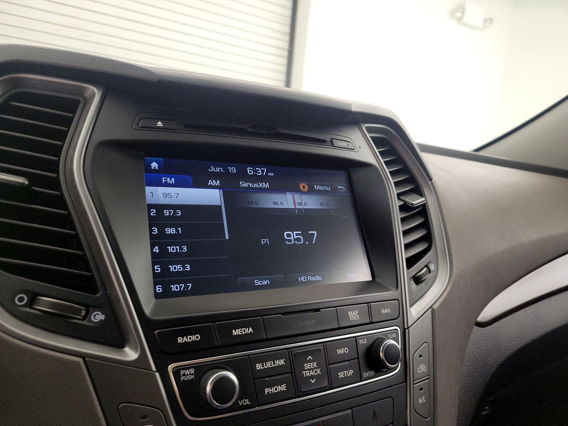 Thumbnail: 2017 Hyundai Santa Fe - 16
