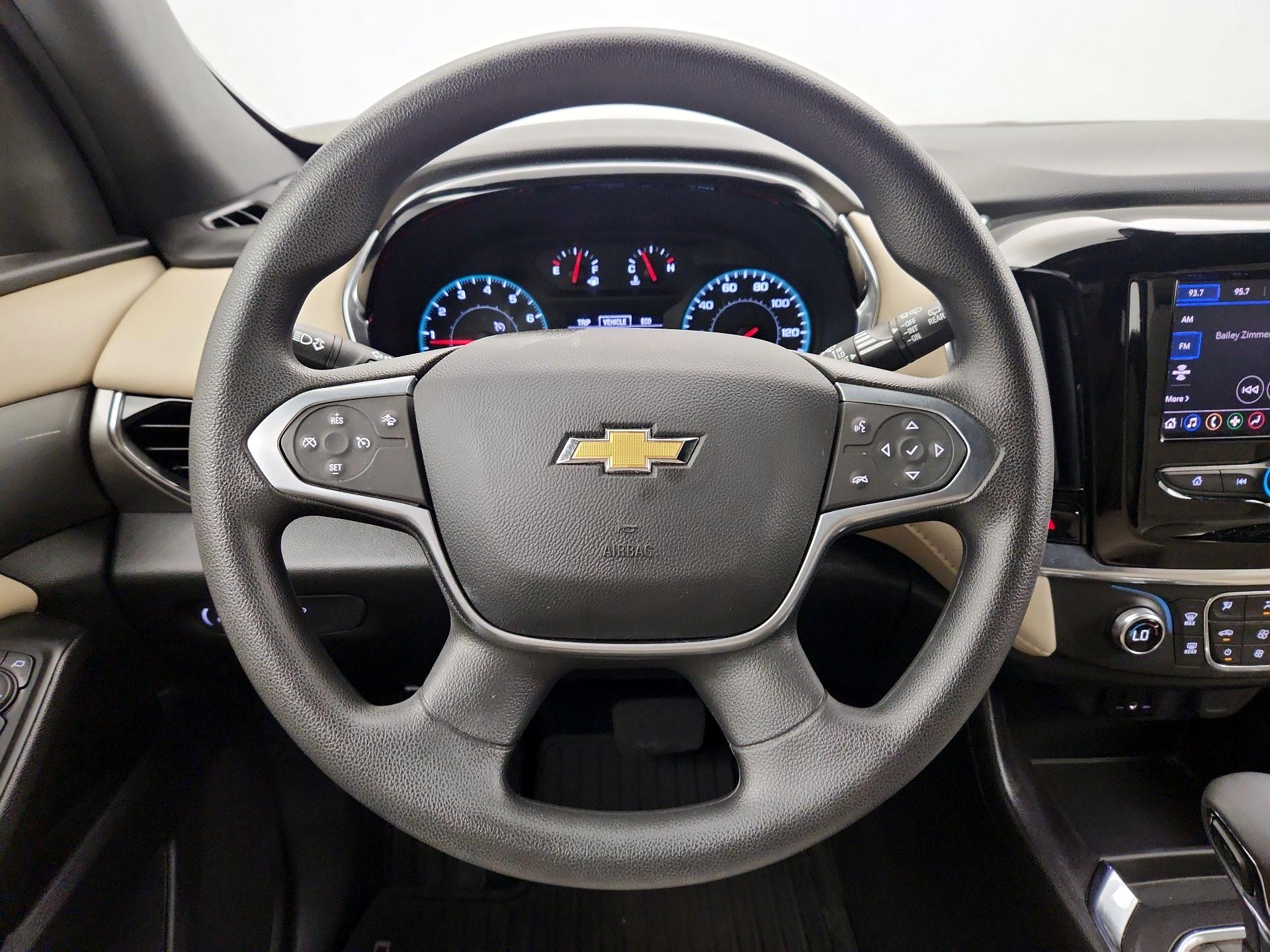 Thumbnail: 2023 Chevrolet Traverse - 10