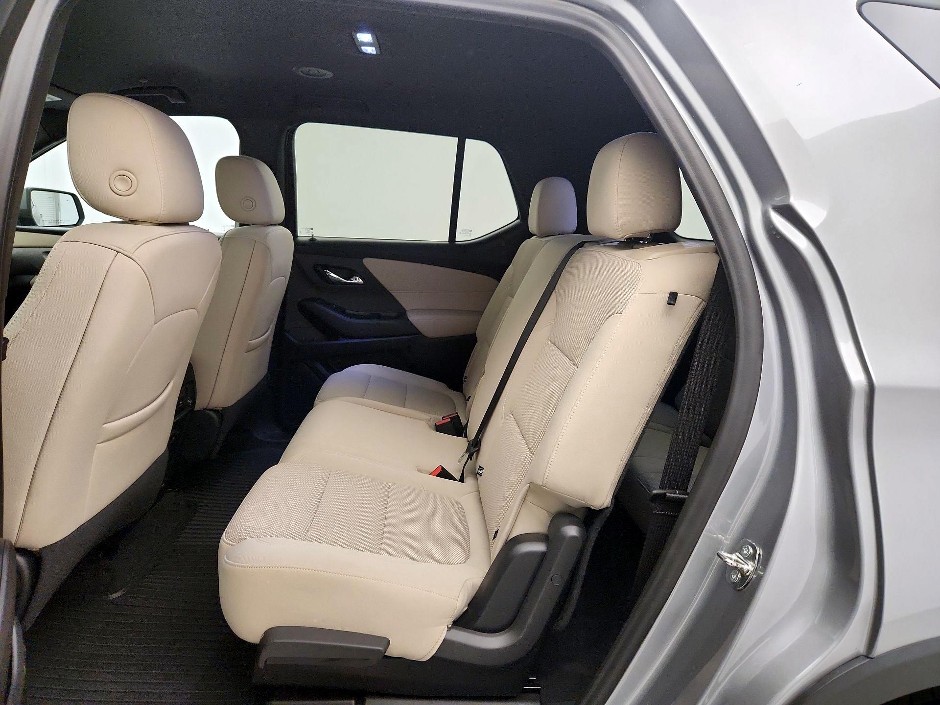 Thumbnail: 2023 Chevrolet Traverse - 19