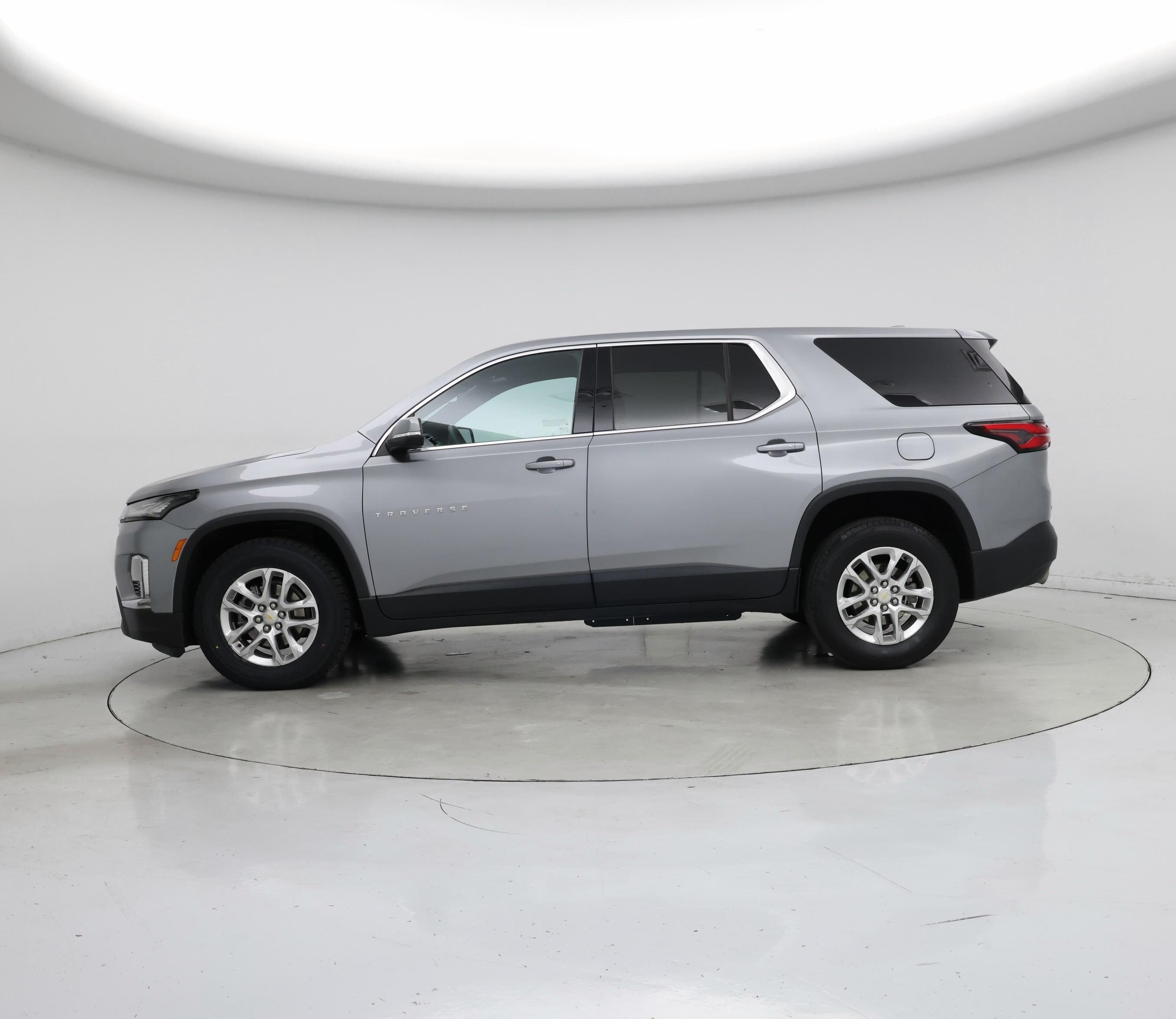 Thumbnail: 2023 Chevrolet Traverse - 3