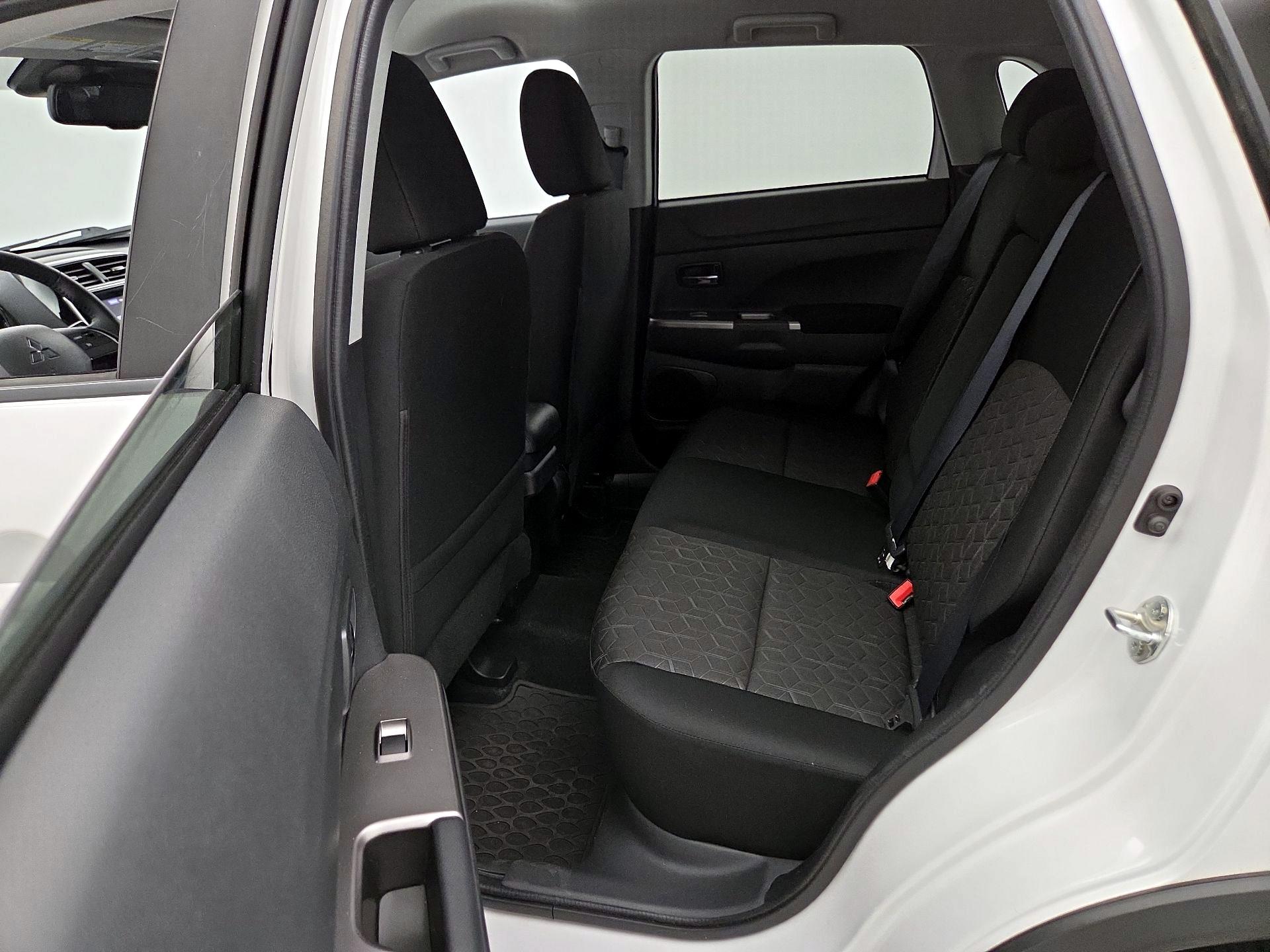 Thumbnail: 2020 Mitsubishi Outlander Sport - 19