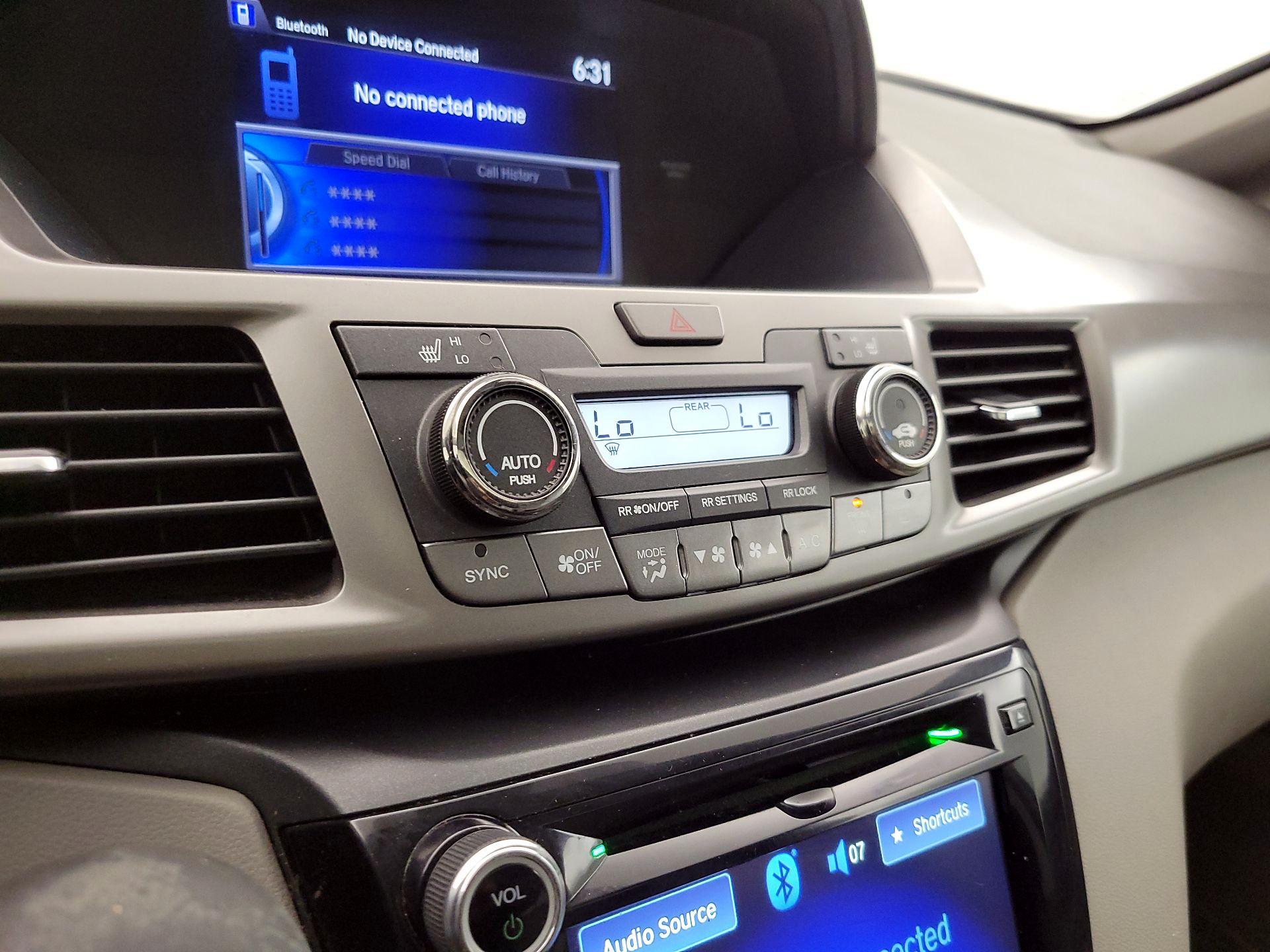 Thumbnail: 2016 Honda Odyssey - 16