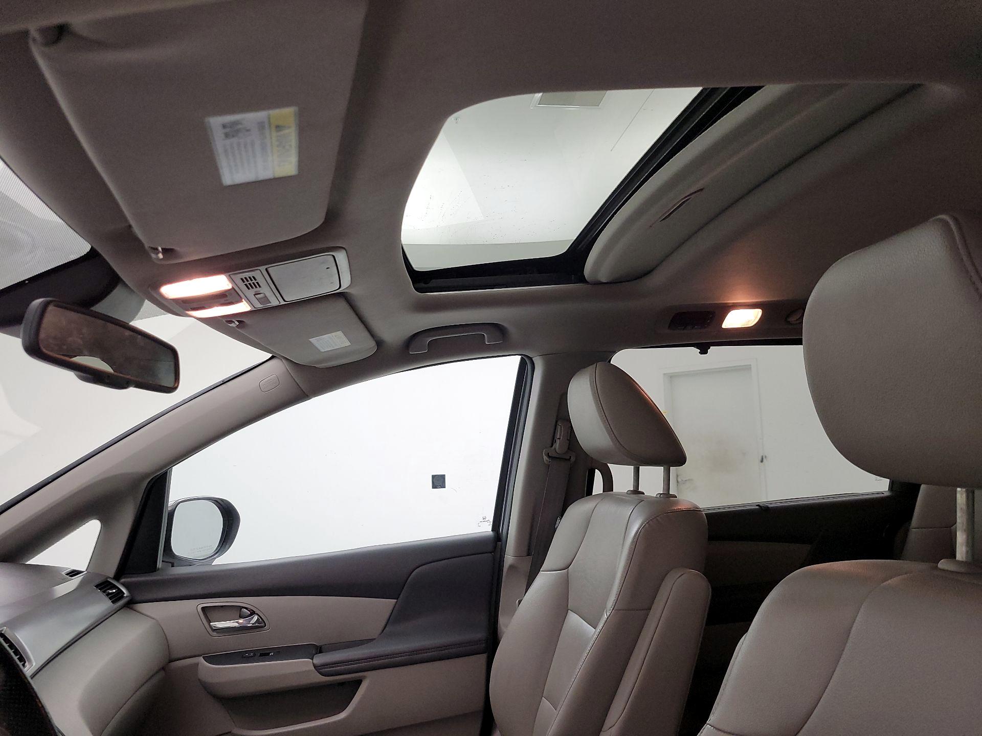 Thumbnail: 2016 Honda Odyssey - 19