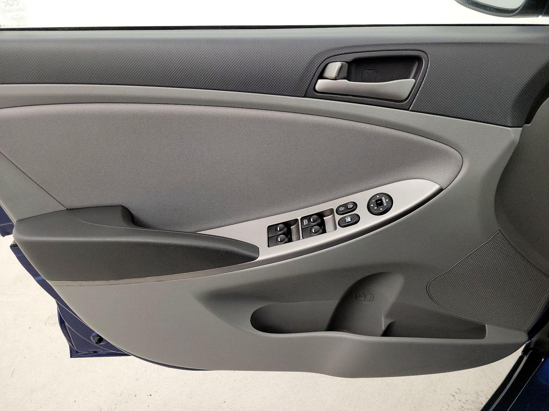 Thumbnail: 2016 Hyundai Accent - 12