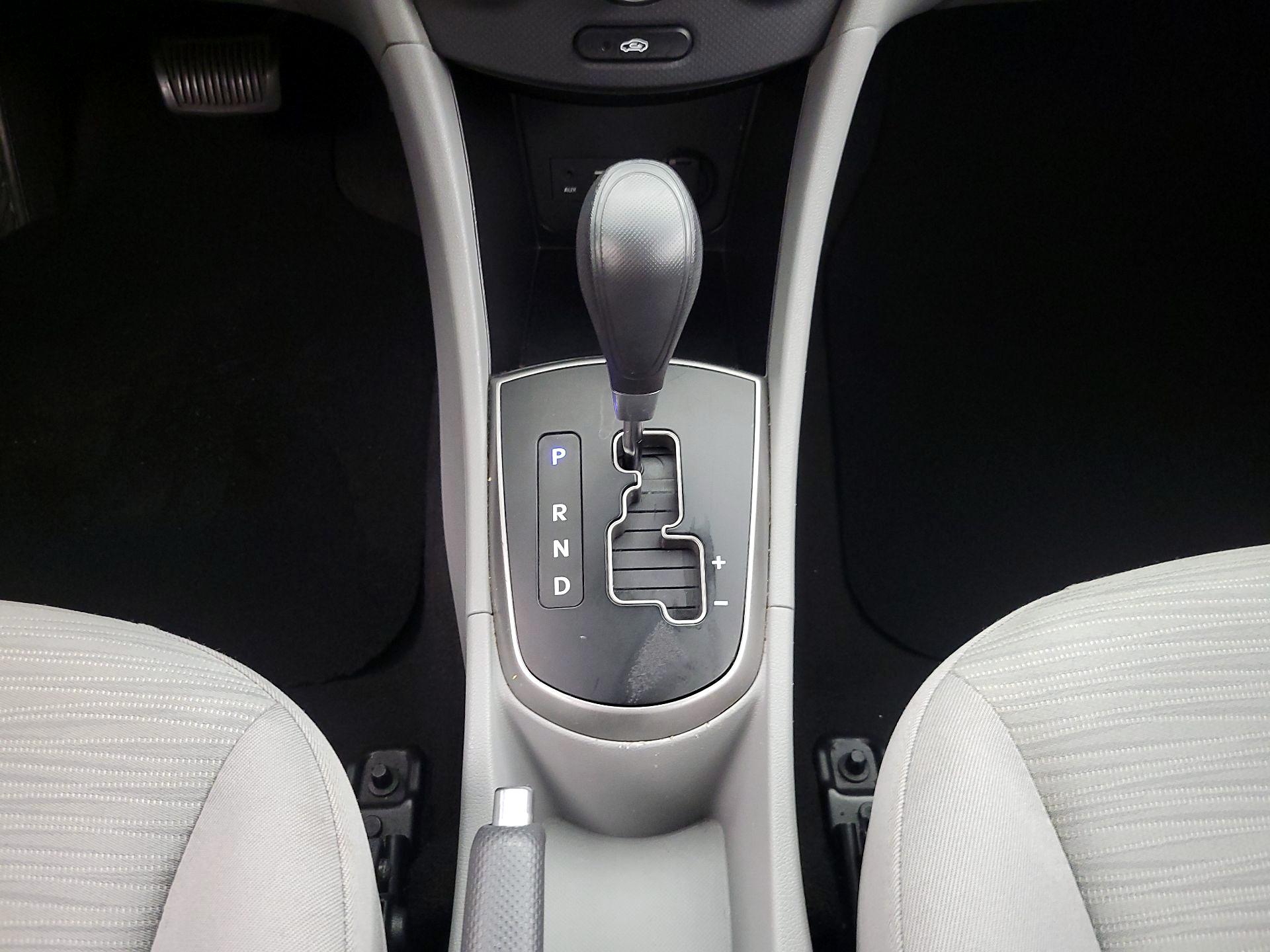Thumbnail: 2016 Hyundai Accent - 16