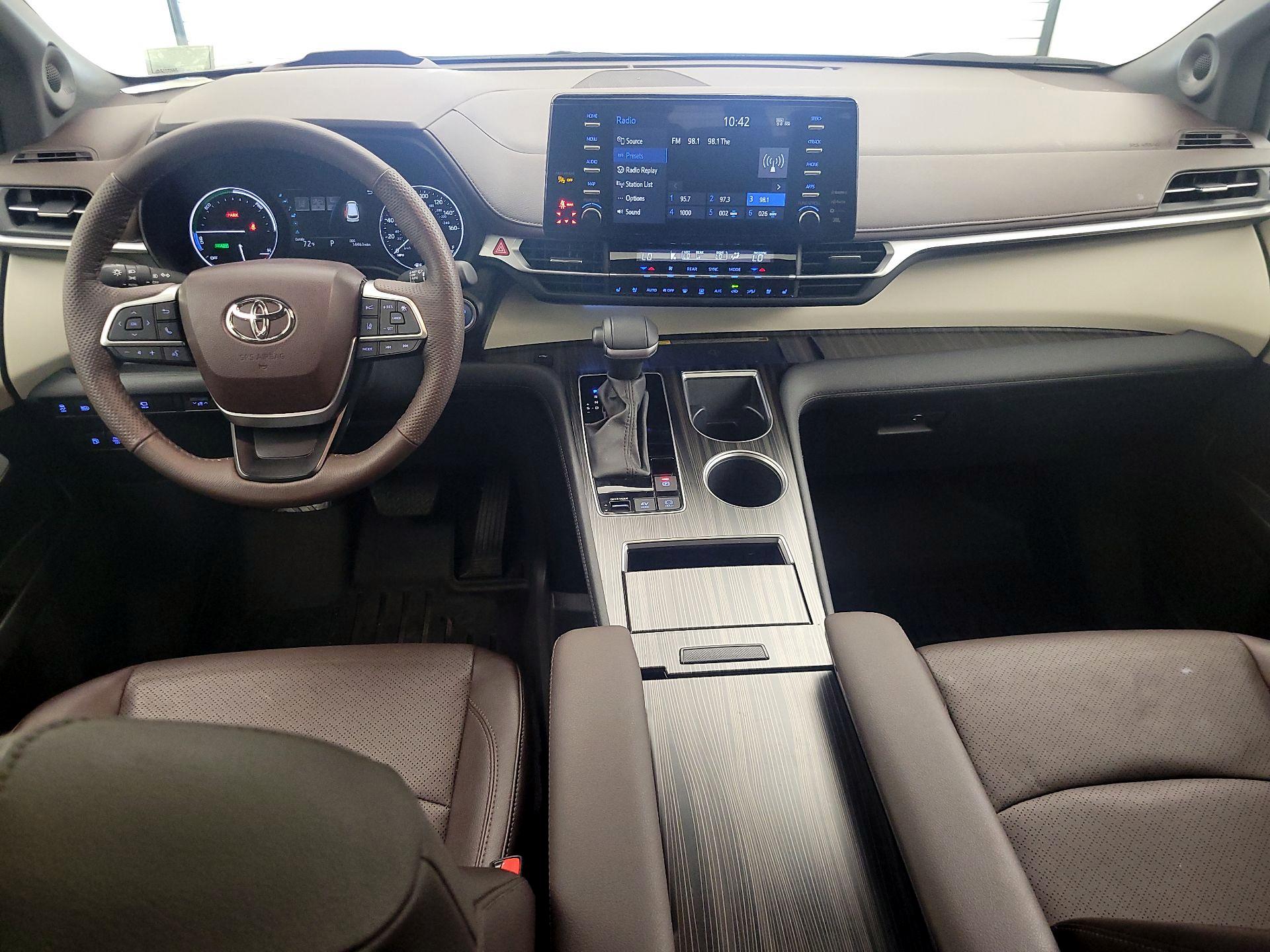 Thumbnail: 2024 Toyota Sienna - 9