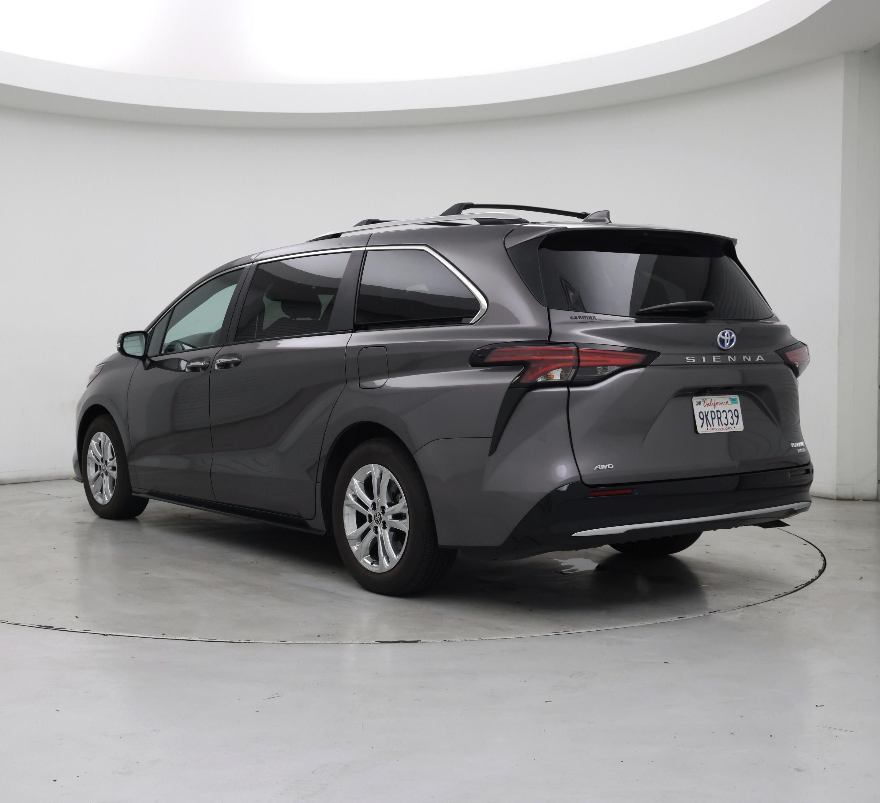 Thumbnail: 2024 Toyota Sienna - 2