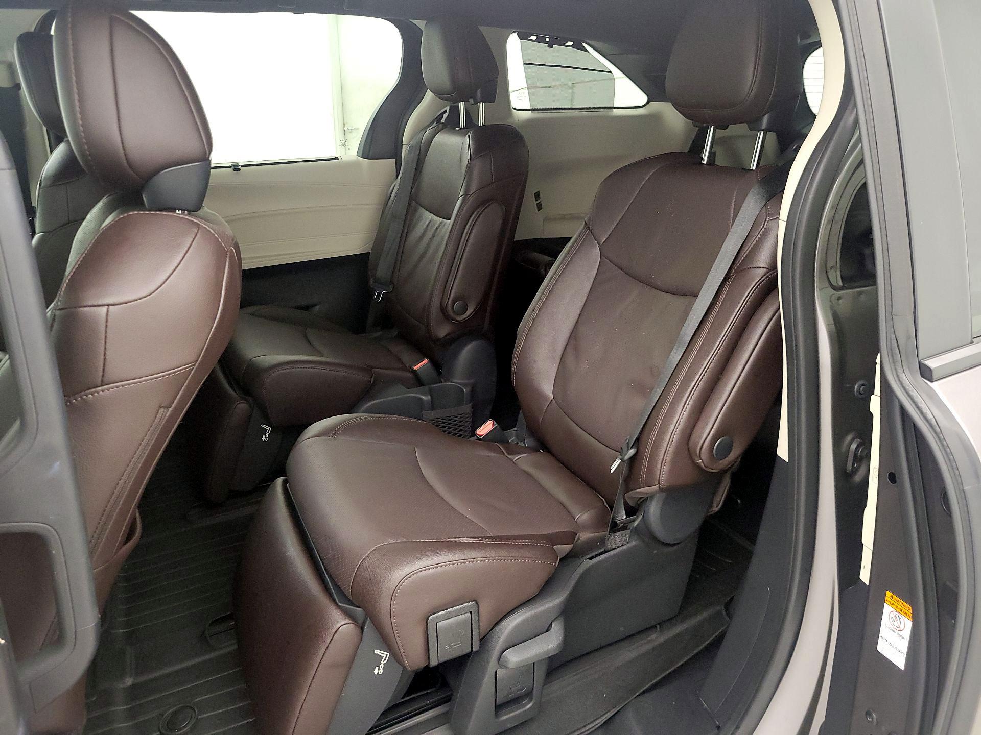 Thumbnail: 2024 Toyota Sienna - 19