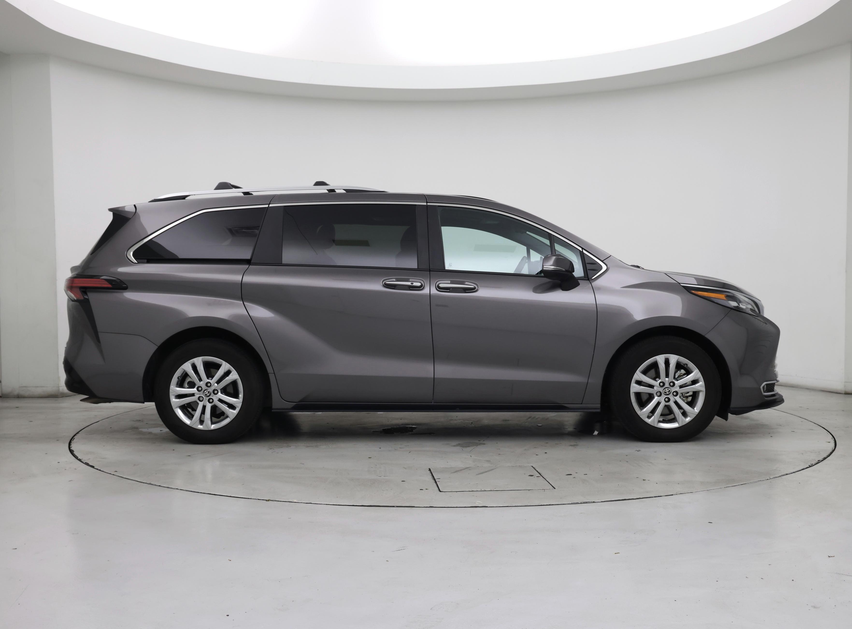 Thumbnail: 2024 Toyota Sienna - 7