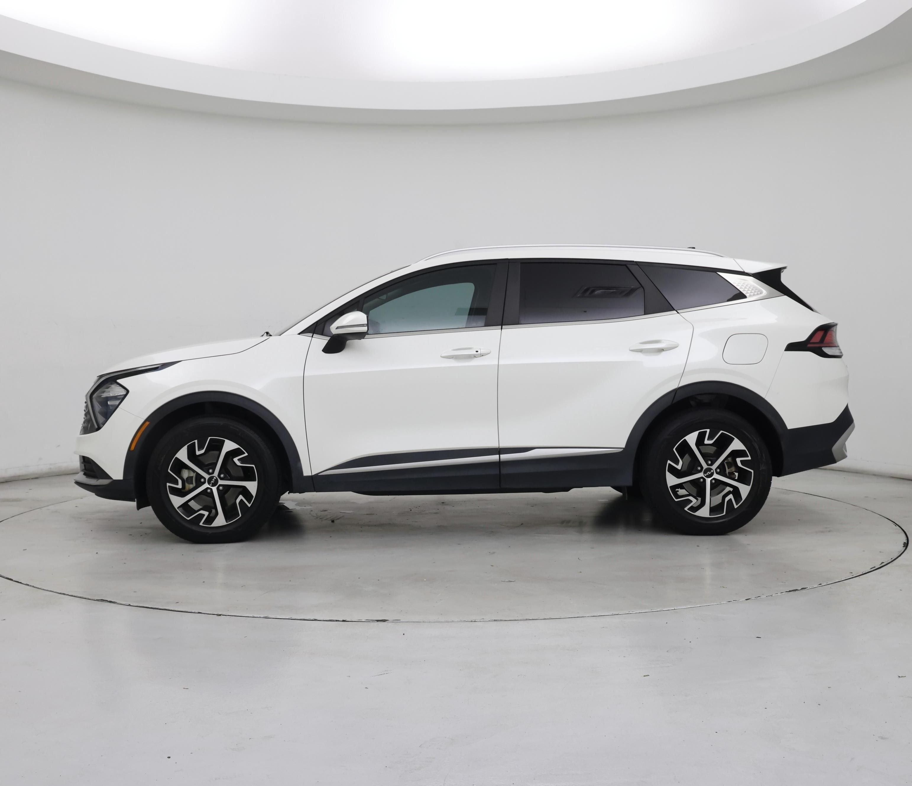 Thumbnail: 2023 Kia Sportage - 3