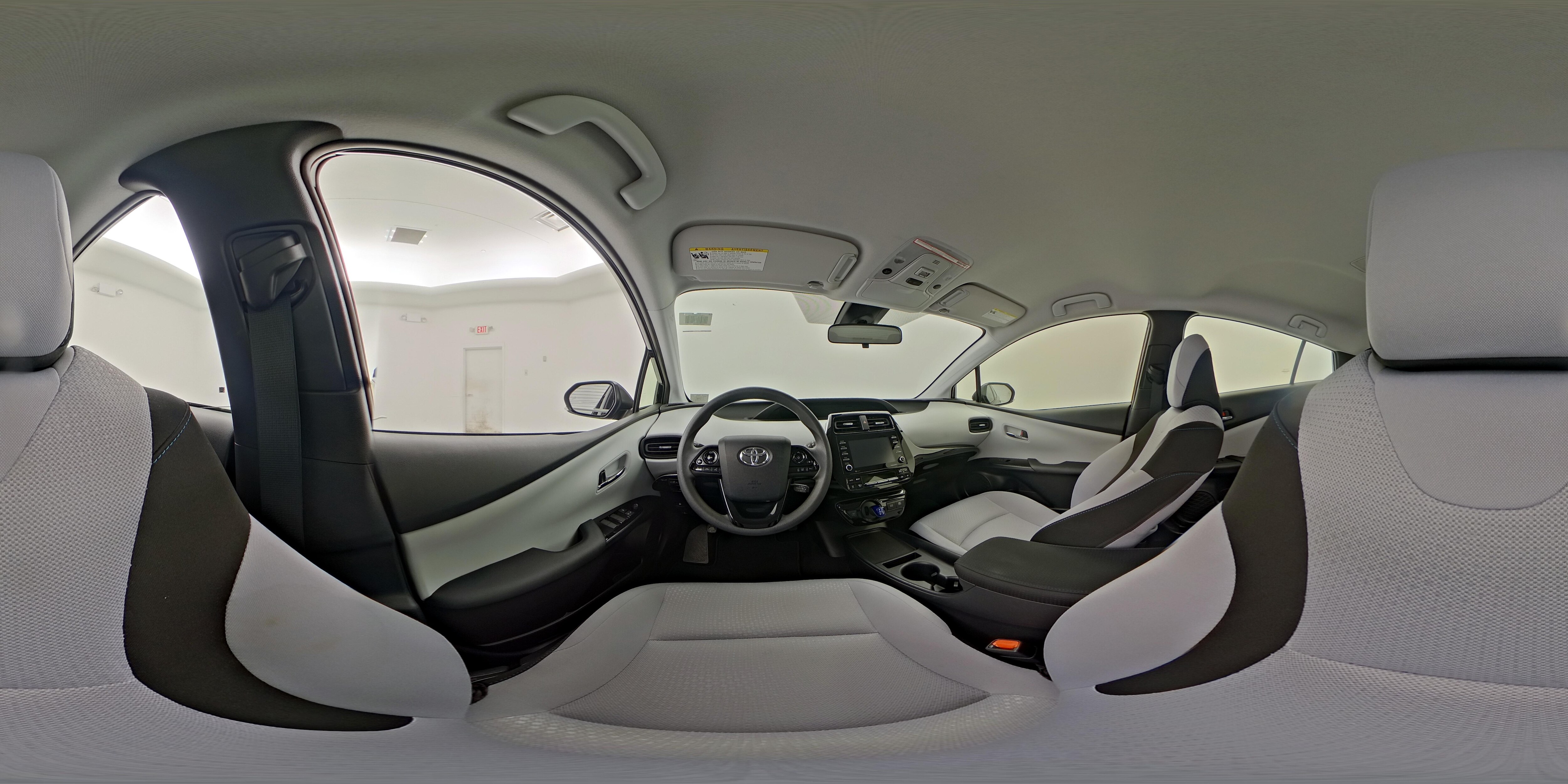 2022 Toyota Prius LE - Photo 26