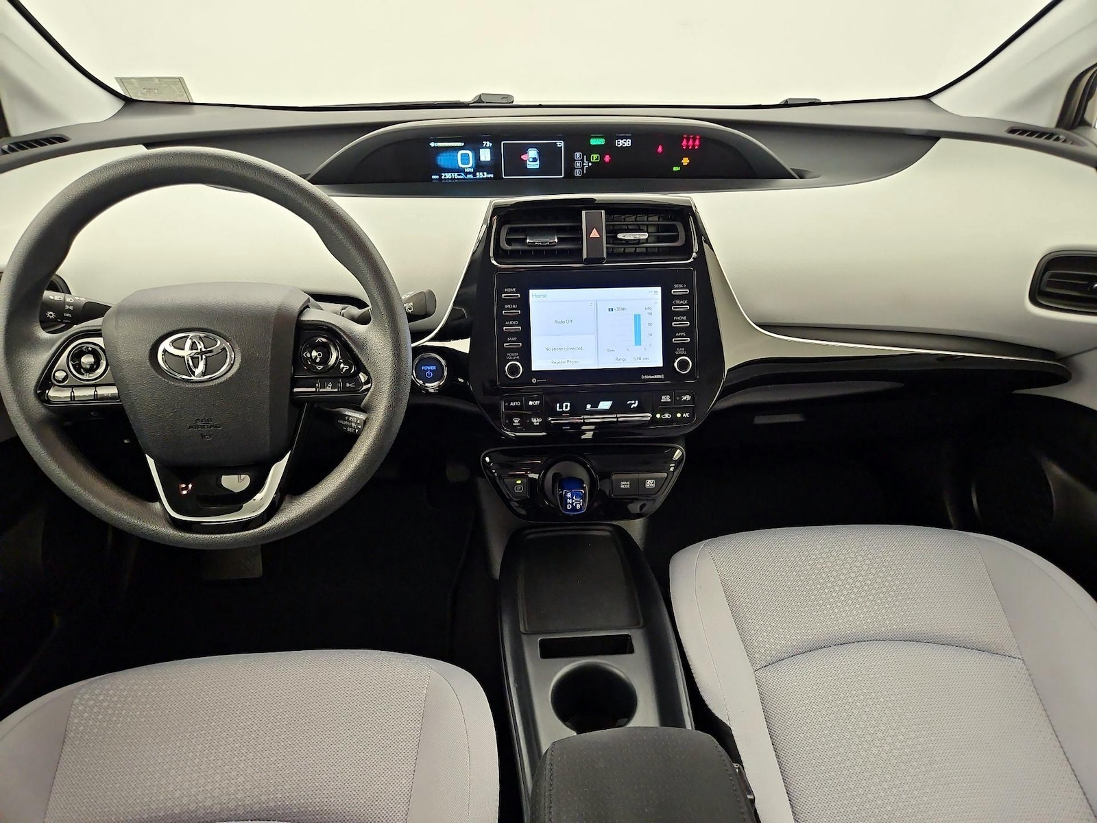 2022 Toyota Prius LE - Photo 10
