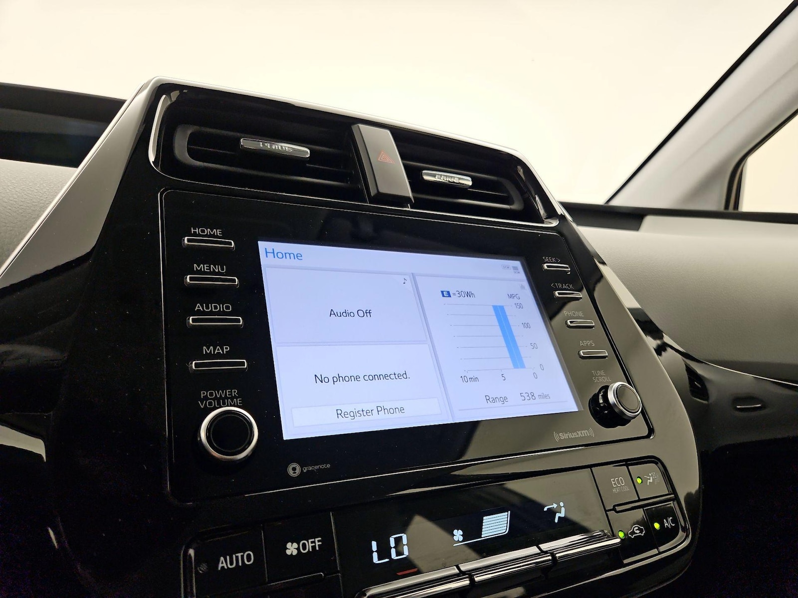 2022 Toyota Prius LE - Photo 16