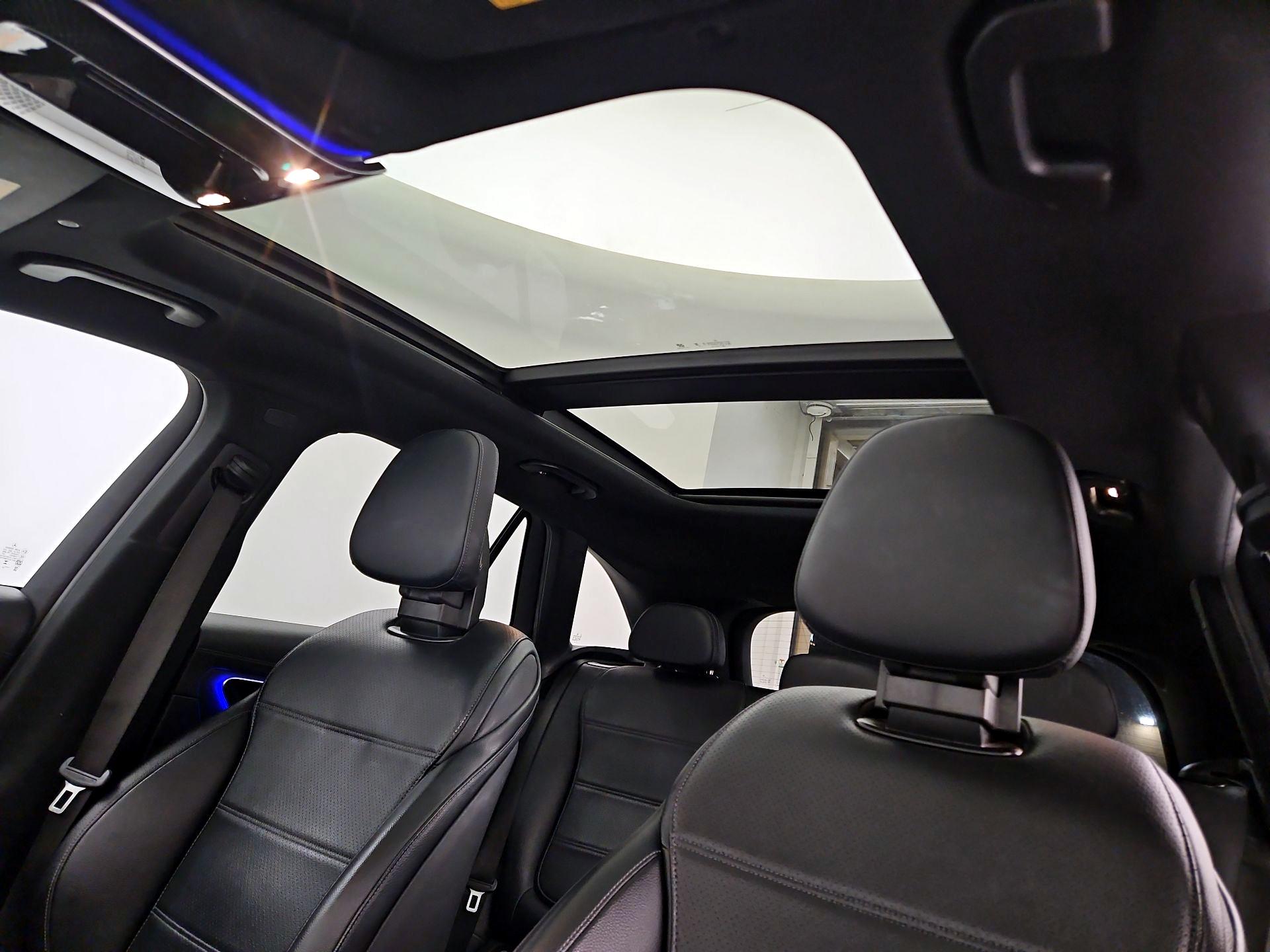 Thumbnail: 2024 Mercedes-Benz GLC - 19