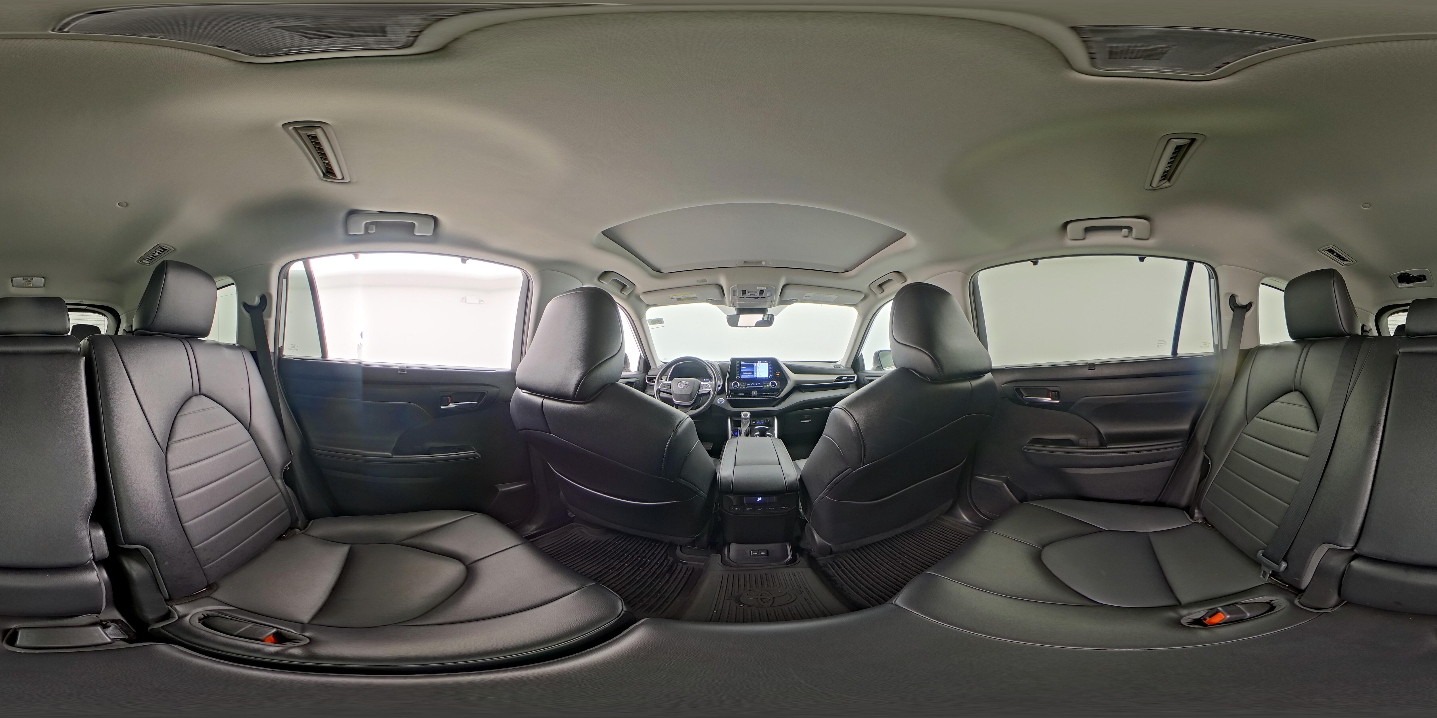 2022 Toyota Highlander XLE - Photo 26