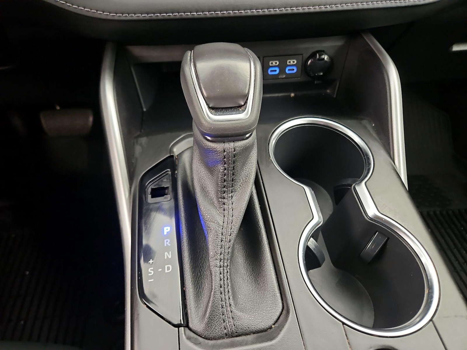2022 Toyota Highlander XLE - Photo 19