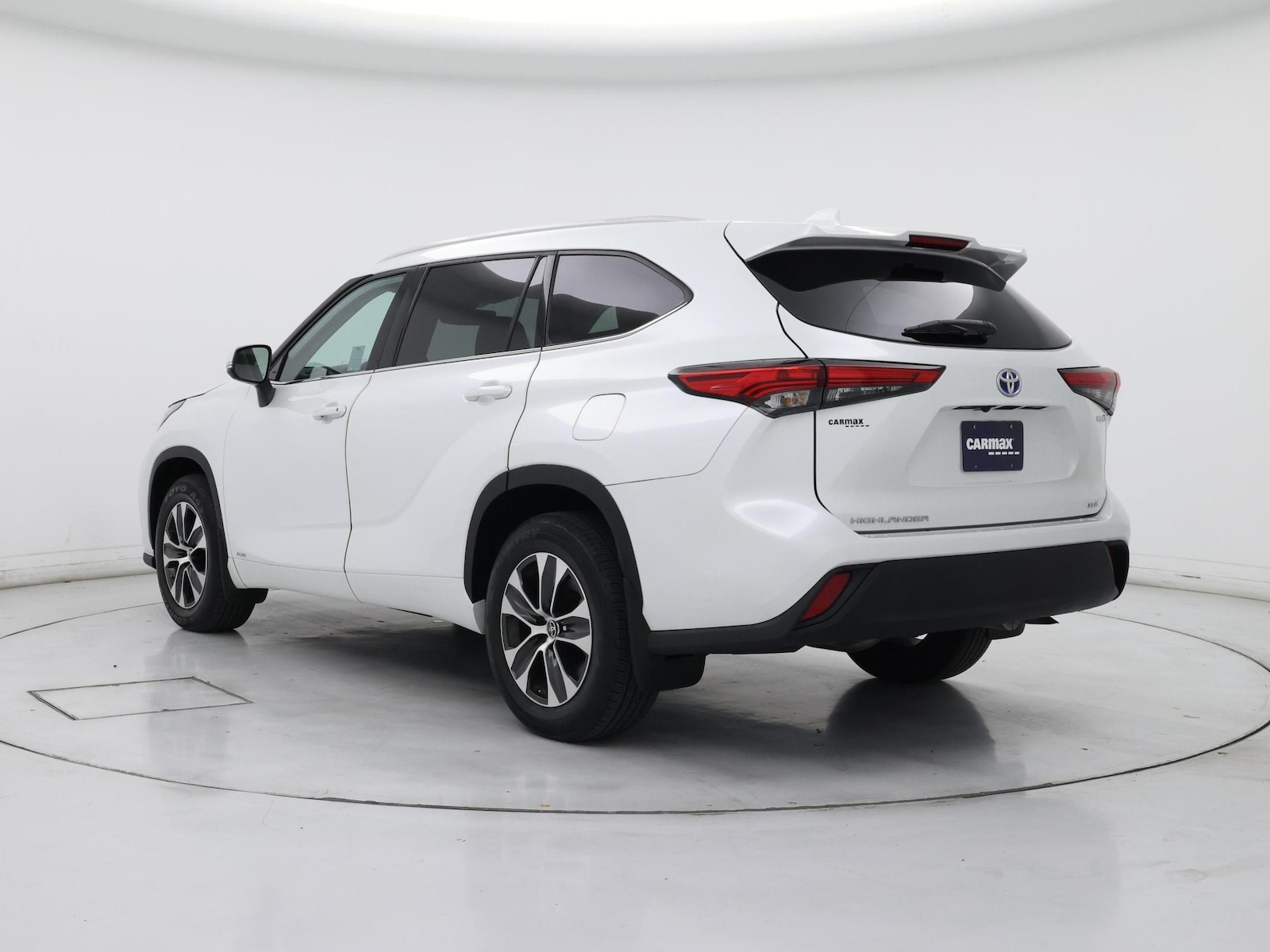 2022 Toyota Highlander XLE - Photo 3
