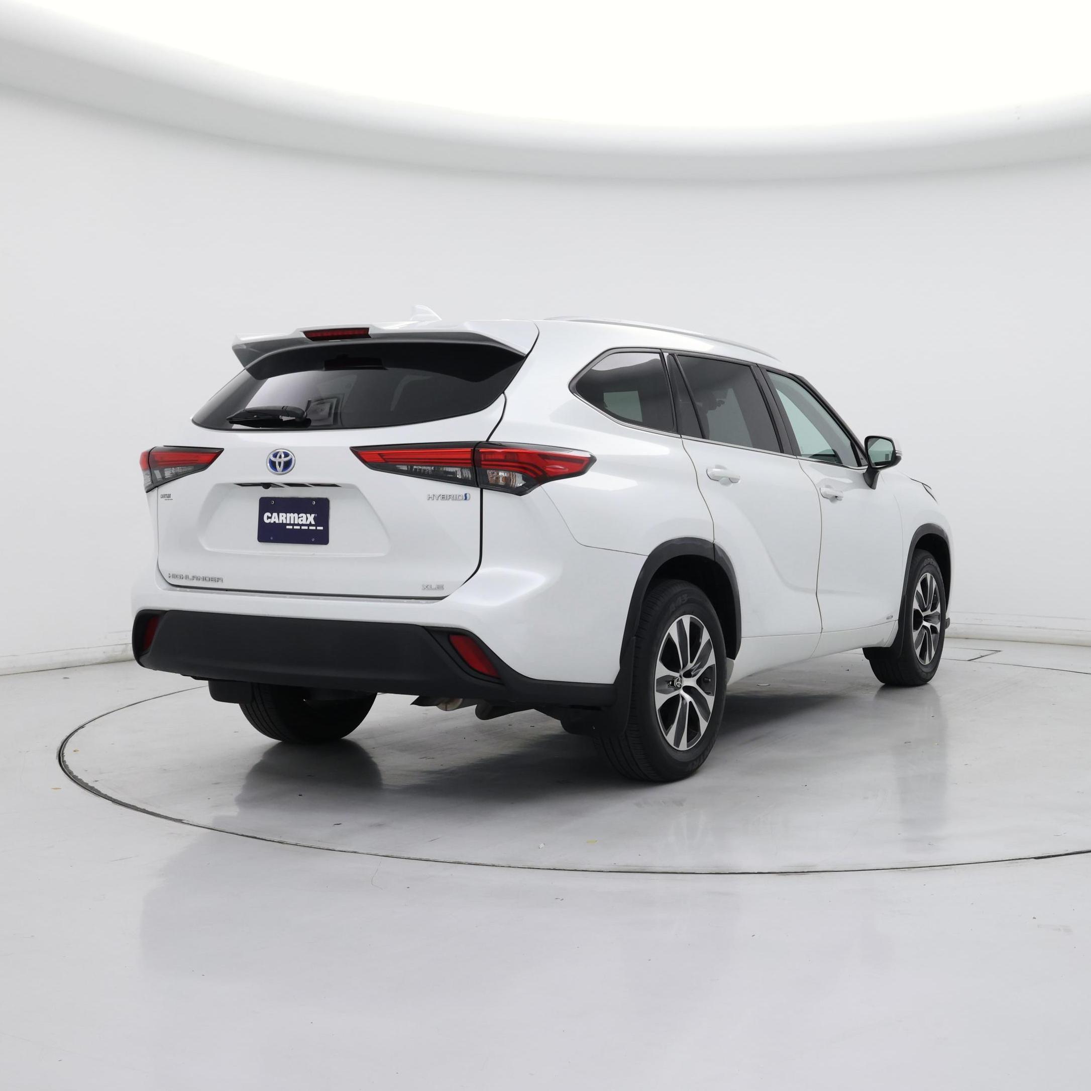Thumbnail: 2022 Toyota Highlander - 8
