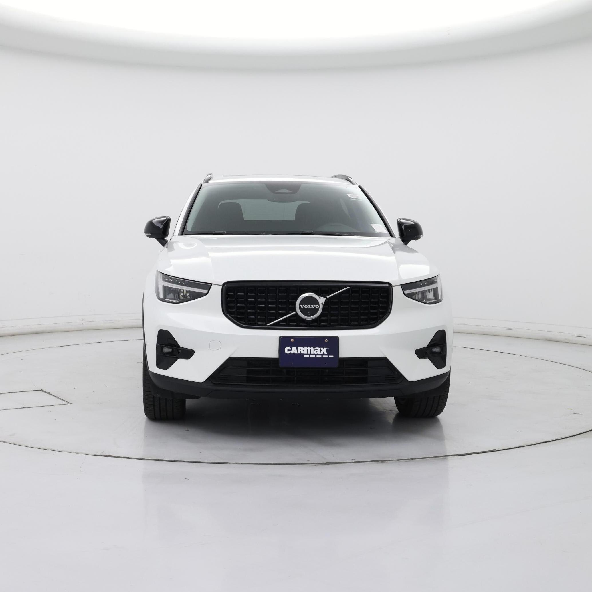 Thumbnail: 2025 Volvo XC40 - 5