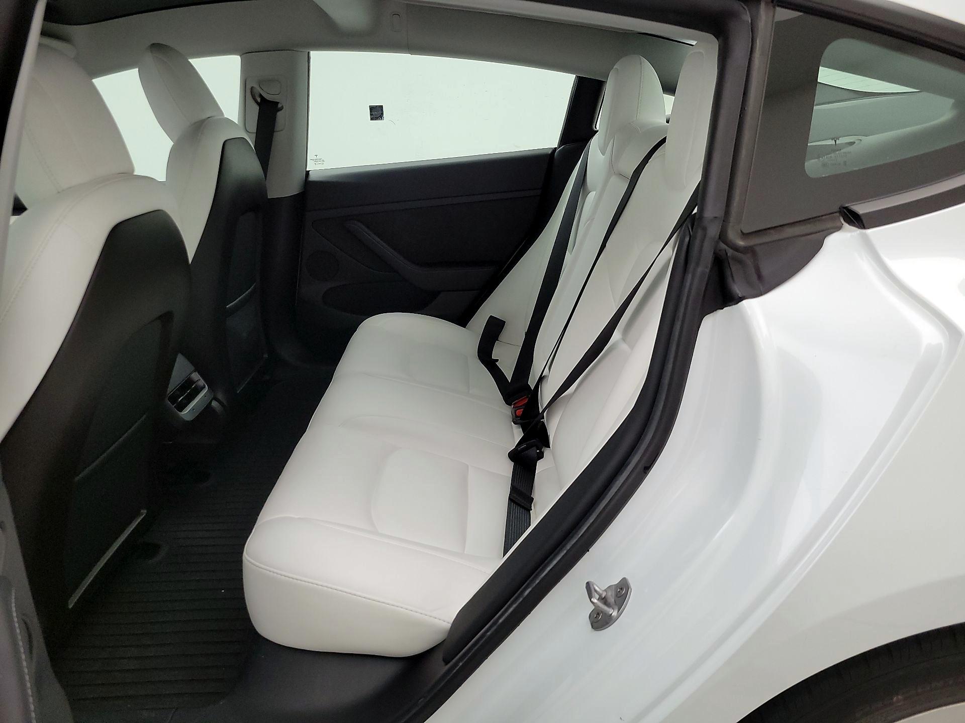 Thumbnail: 2021 Tesla Model 3 - 19