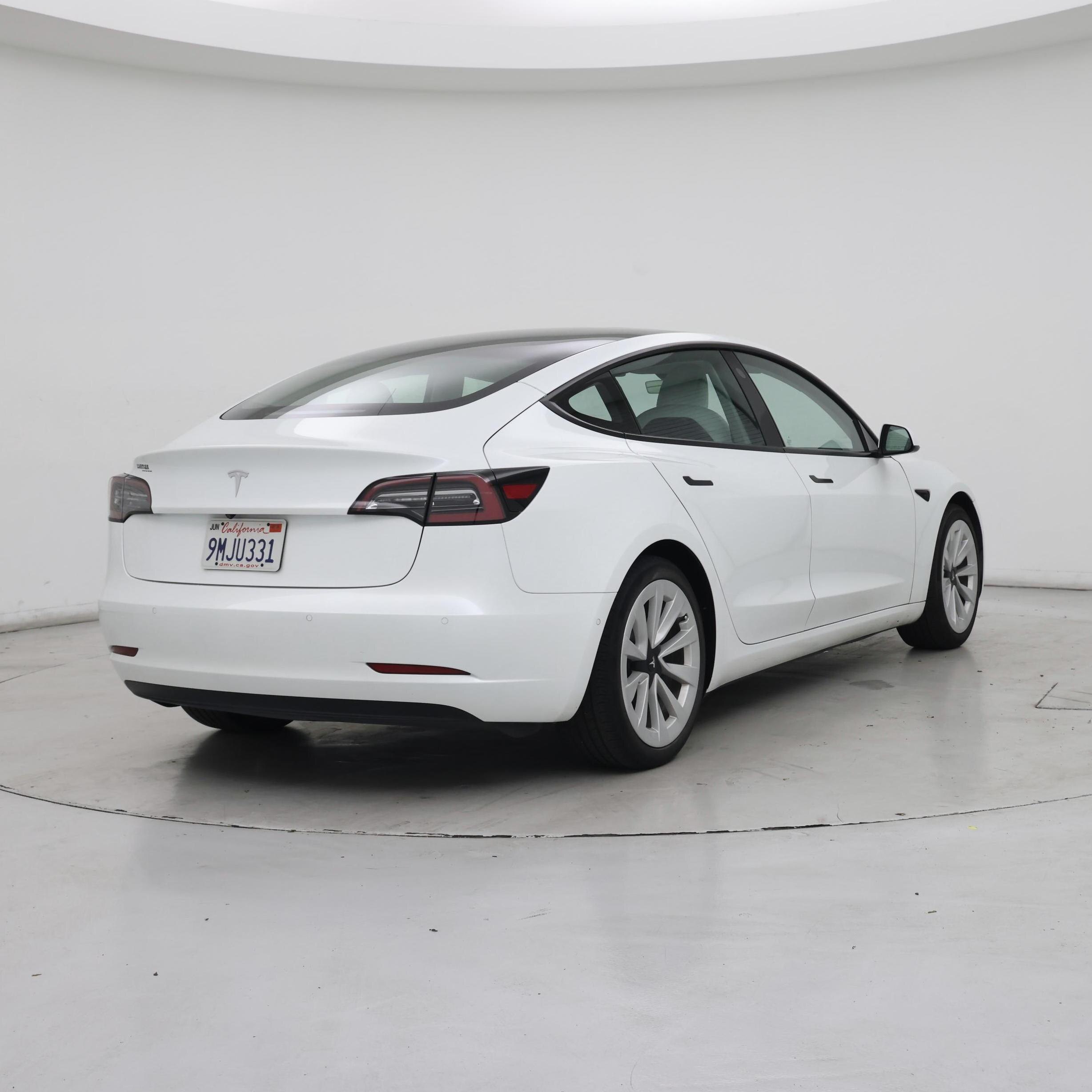 Thumbnail: 2021 Tesla Model 3 - 8